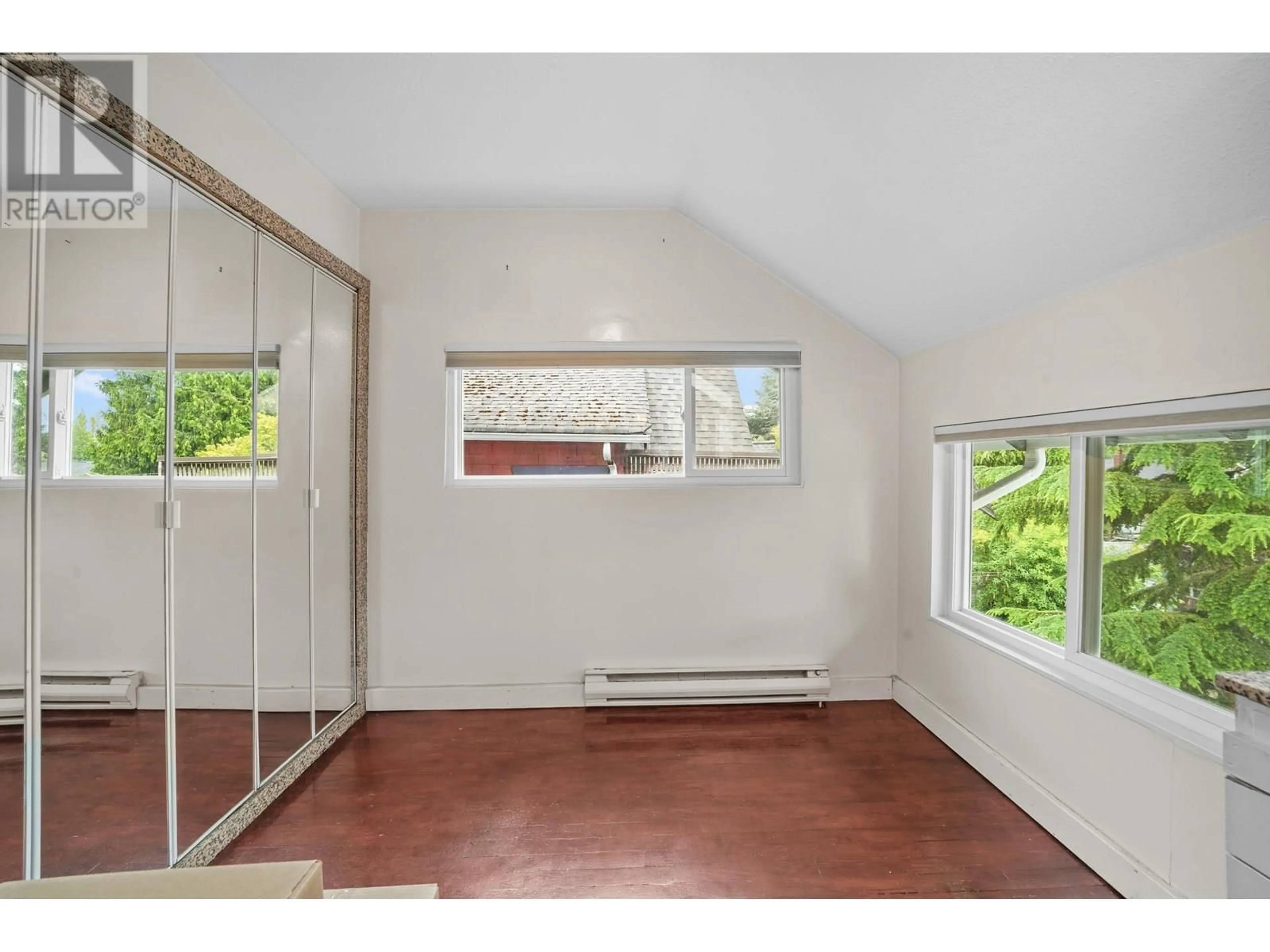 A pic of a room for 3535- - 3539 3RD AVENUE, Vancouver British Columbia V6R1L8