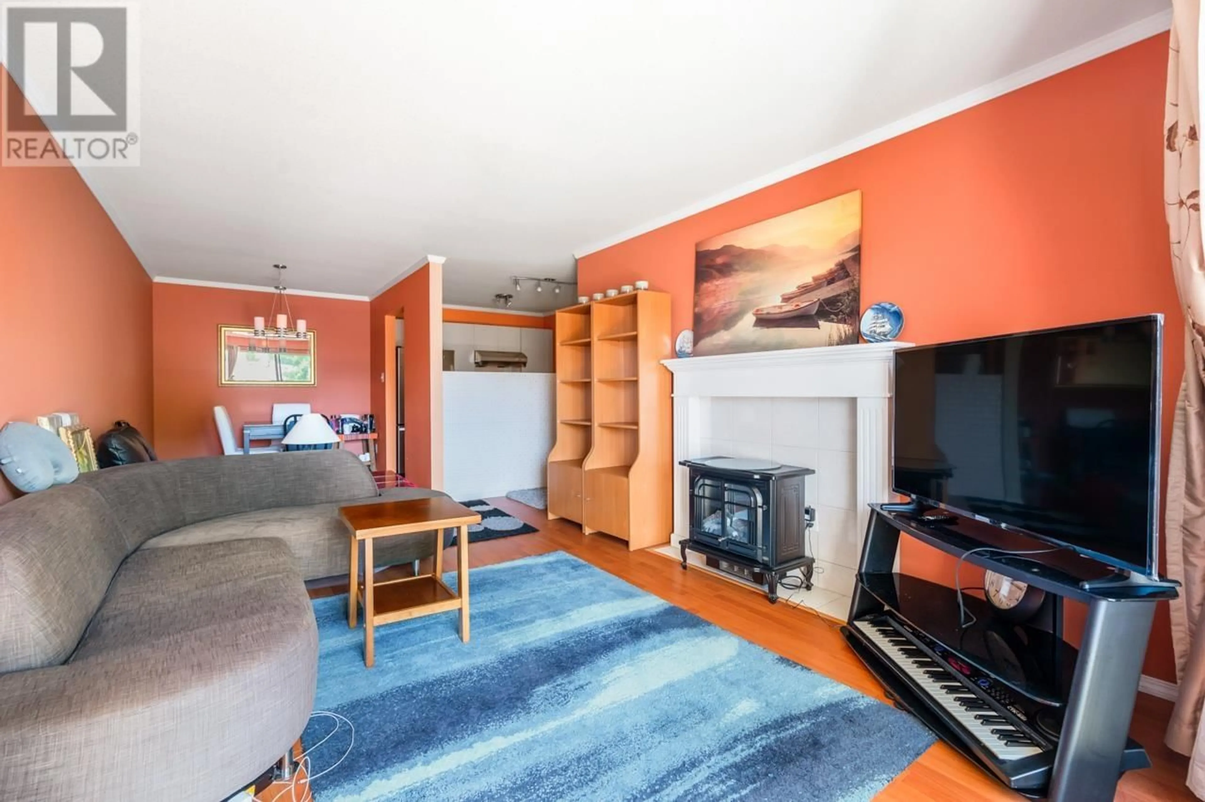 Living room with furniture, unknown for 222 - 7480 ST.ALBANS ROAD, Richmond British Columbia V6Y2K6