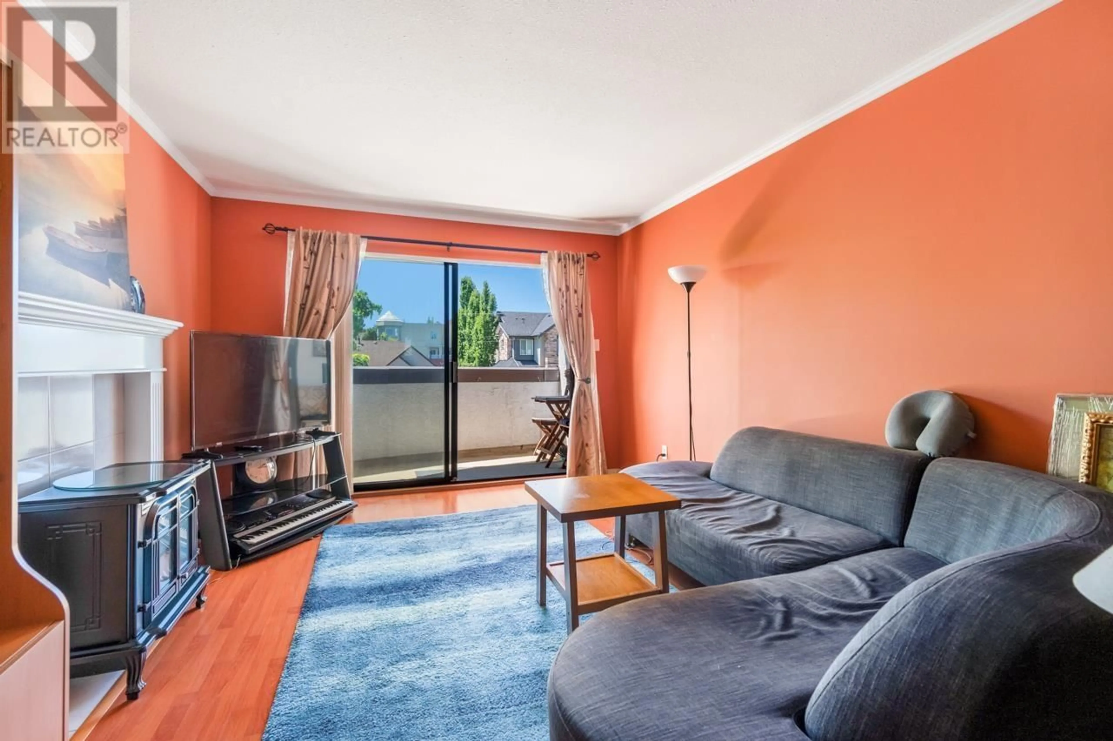 Living room with furniture, unknown for 222 - 7480 ST.ALBANS ROAD, Richmond British Columbia V6Y2K6