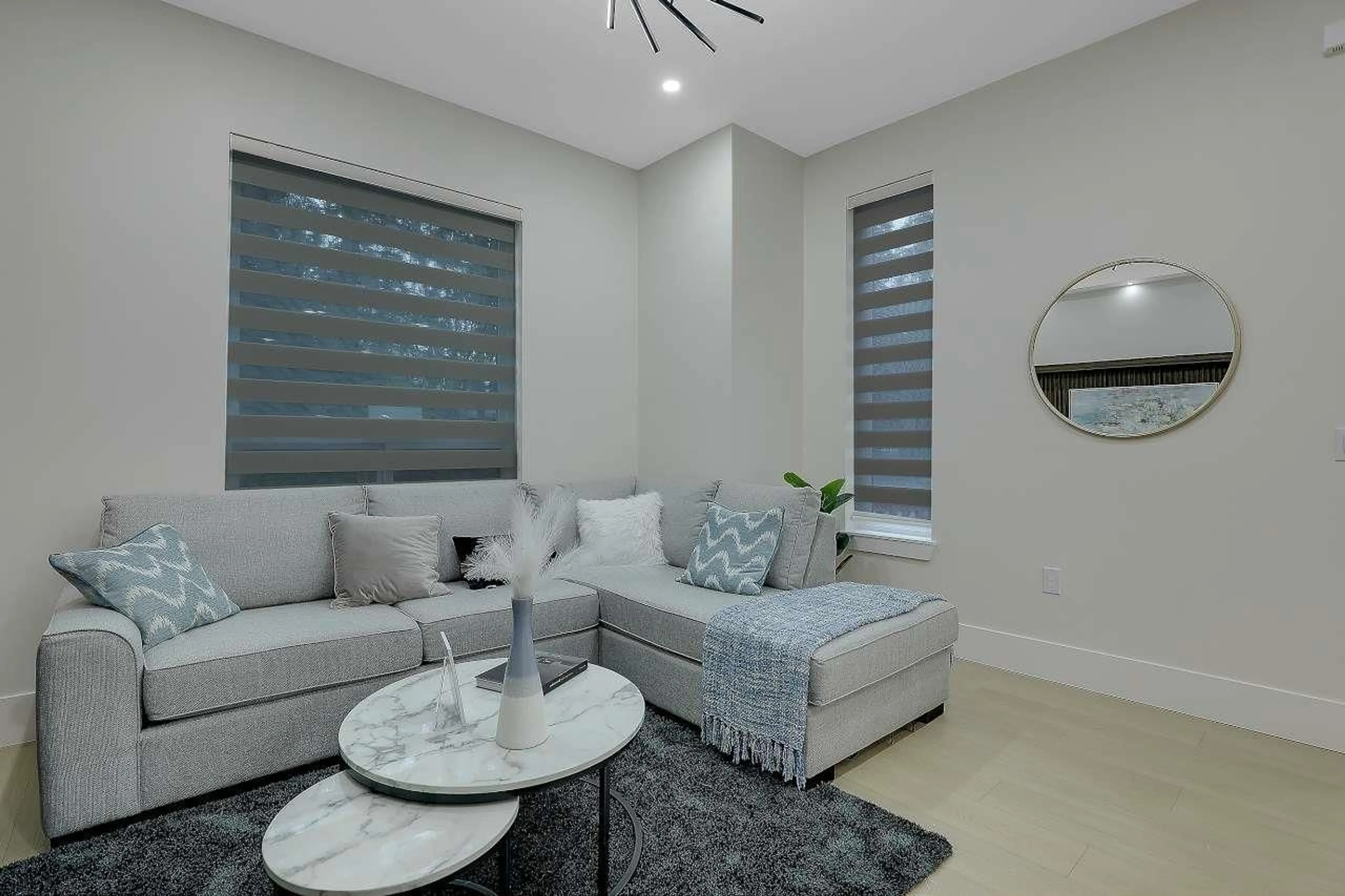 Living room with furniture, unknown for 20515 74B, Langley British Columbia V2Y1V5