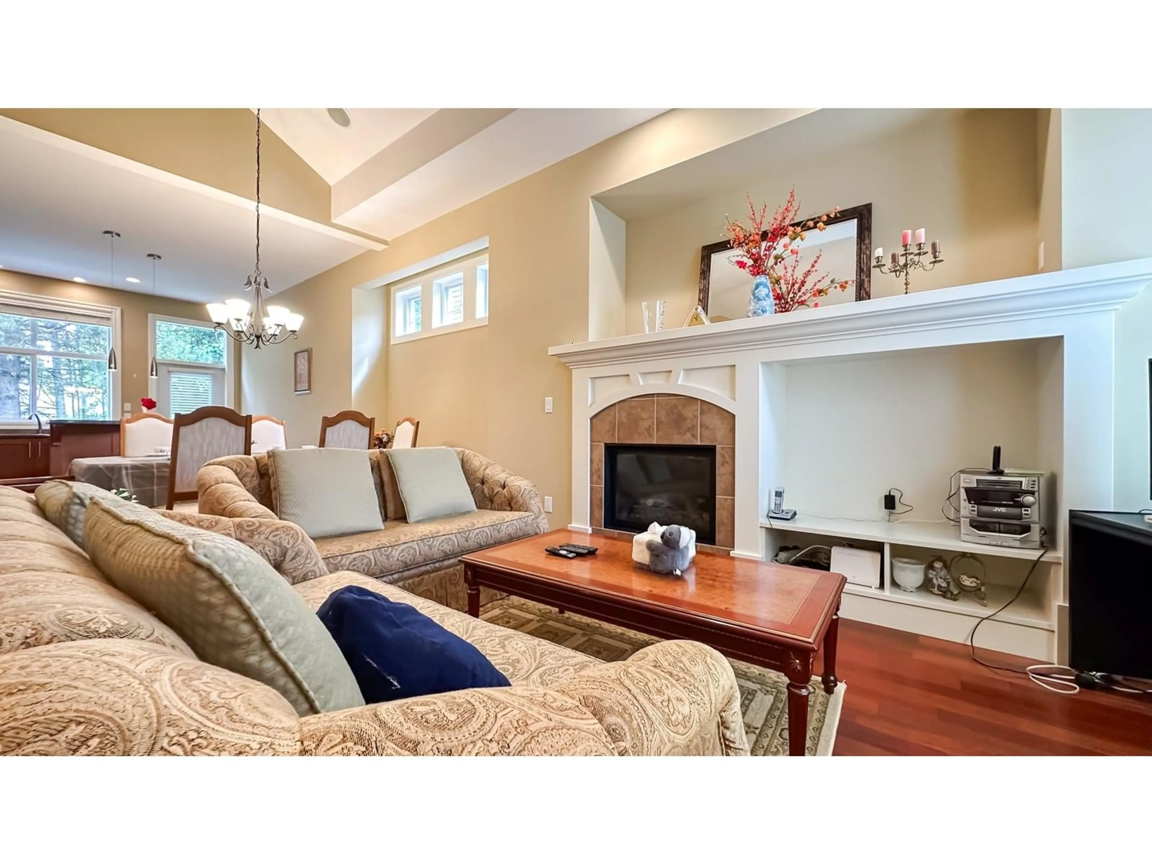 Living room with furniture, unknown for 26 - 14655 32, Surrey British Columbia V4P3R6