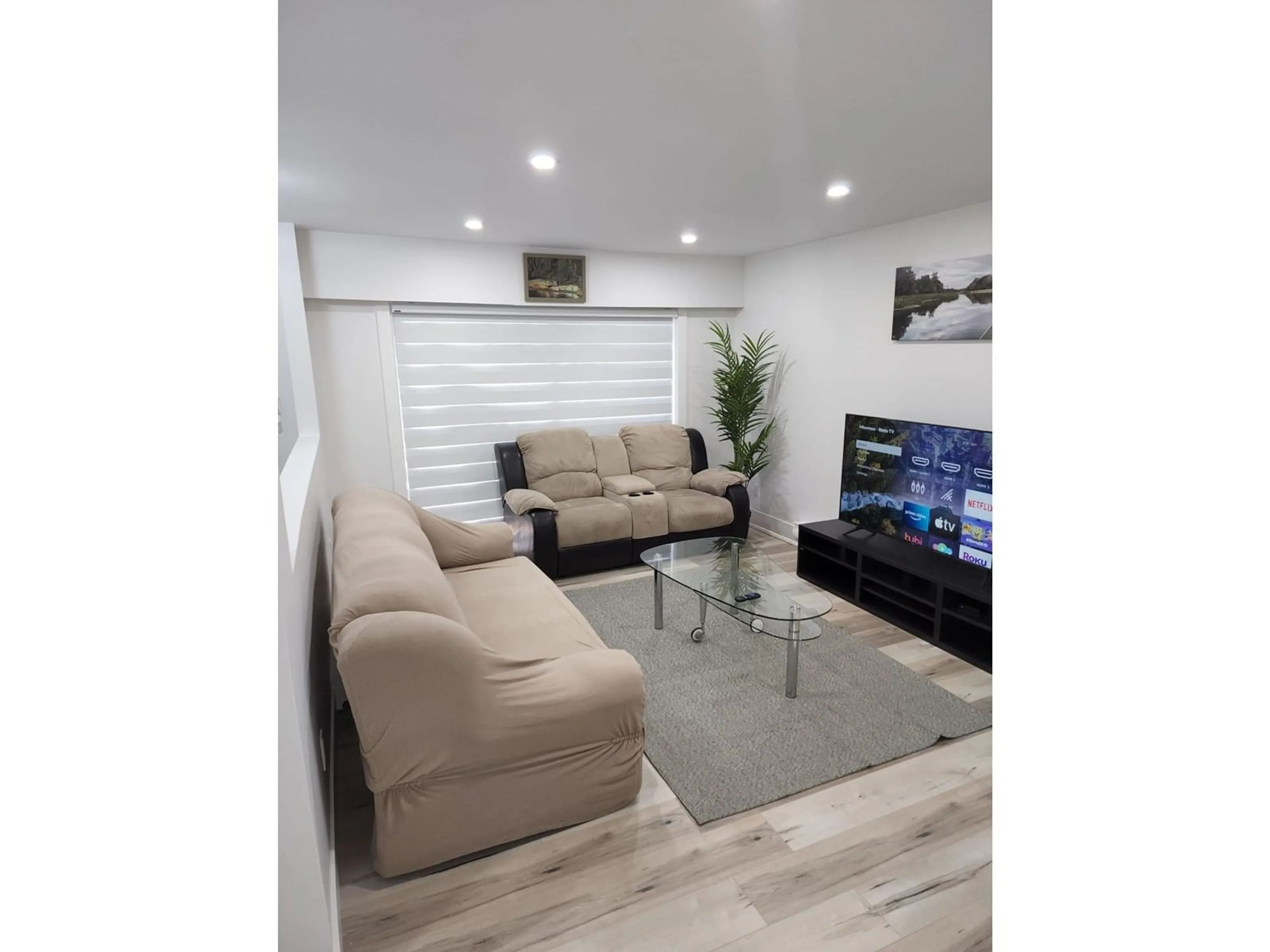 Living room with furniture, unknown for 15720 ASTER, Surrey British Columbia V4A1Y5