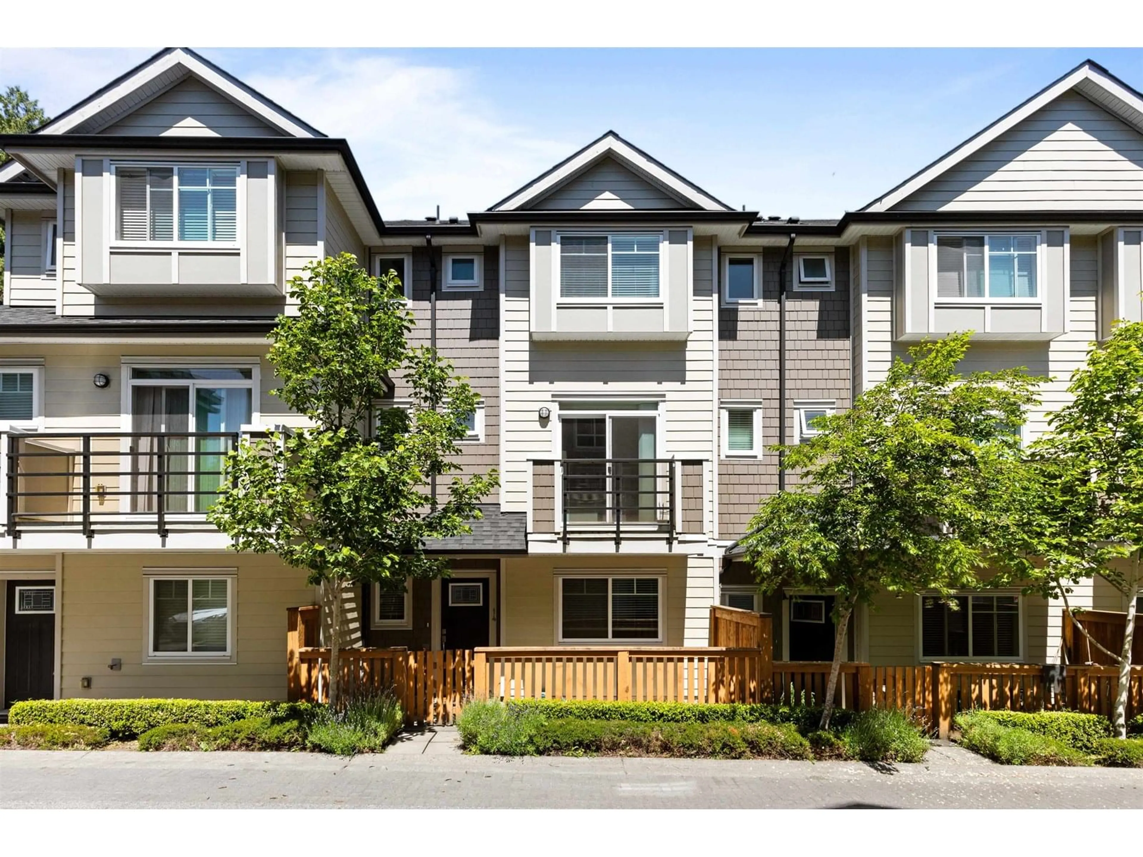 Home with vinyl exterior material, street for 14 - 14285 64, Surrey British Columbia V3W1Z2