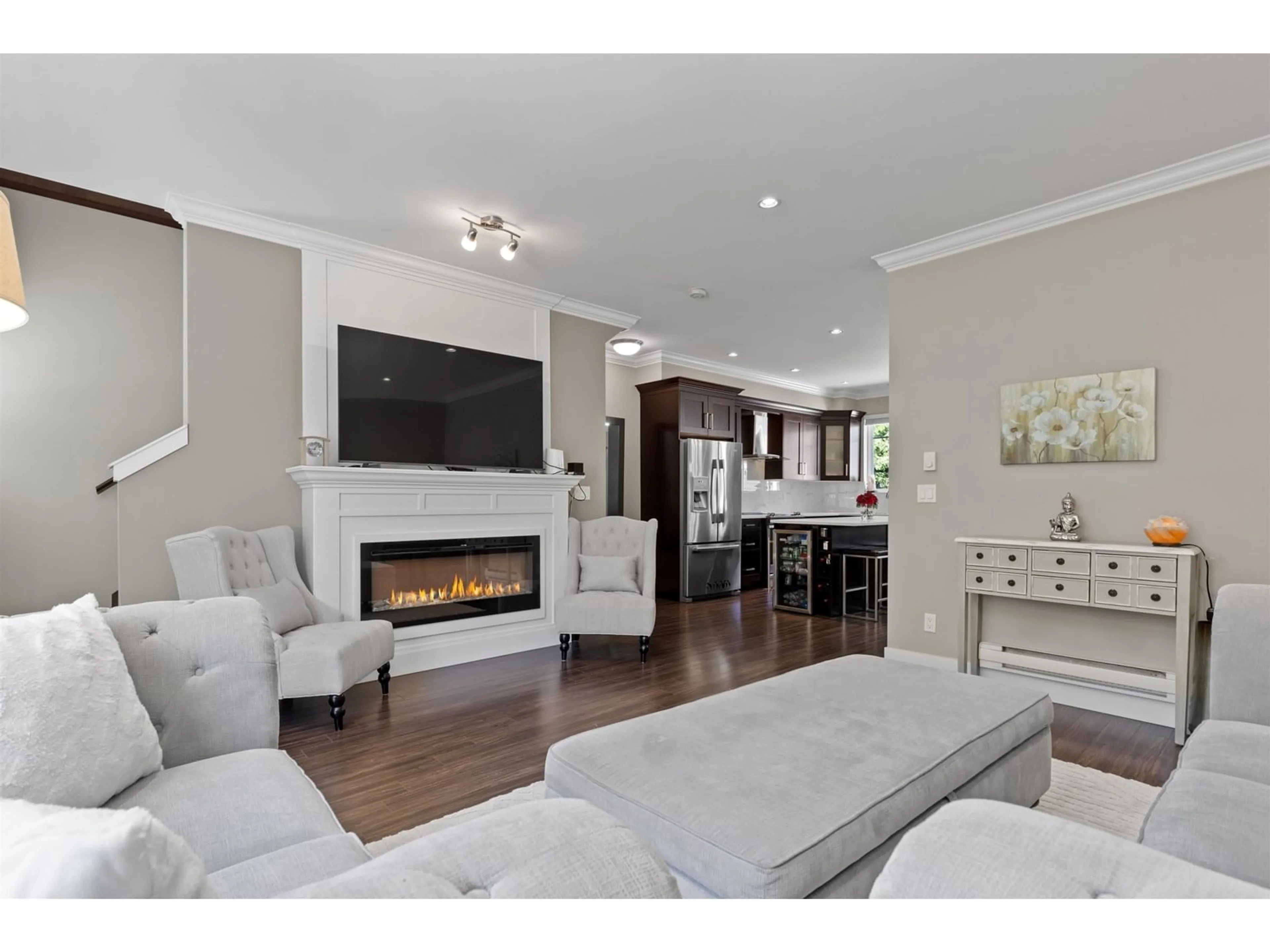 Living room with furniture, unknown for 14 - 14285 64, Surrey British Columbia V3W1Z2