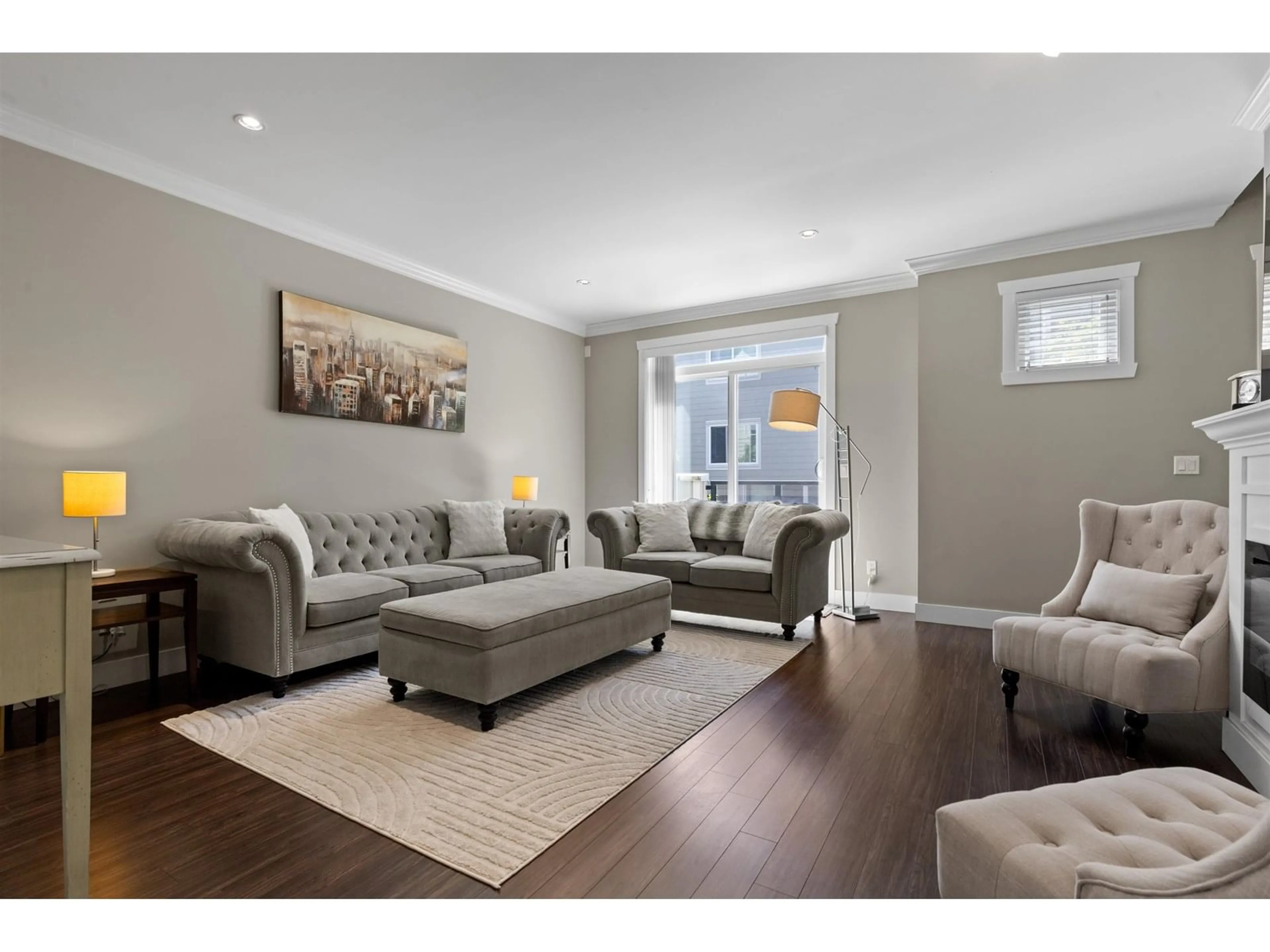 Living room with furniture, unknown for 14 - 14285 64, Surrey British Columbia V3W1Z2