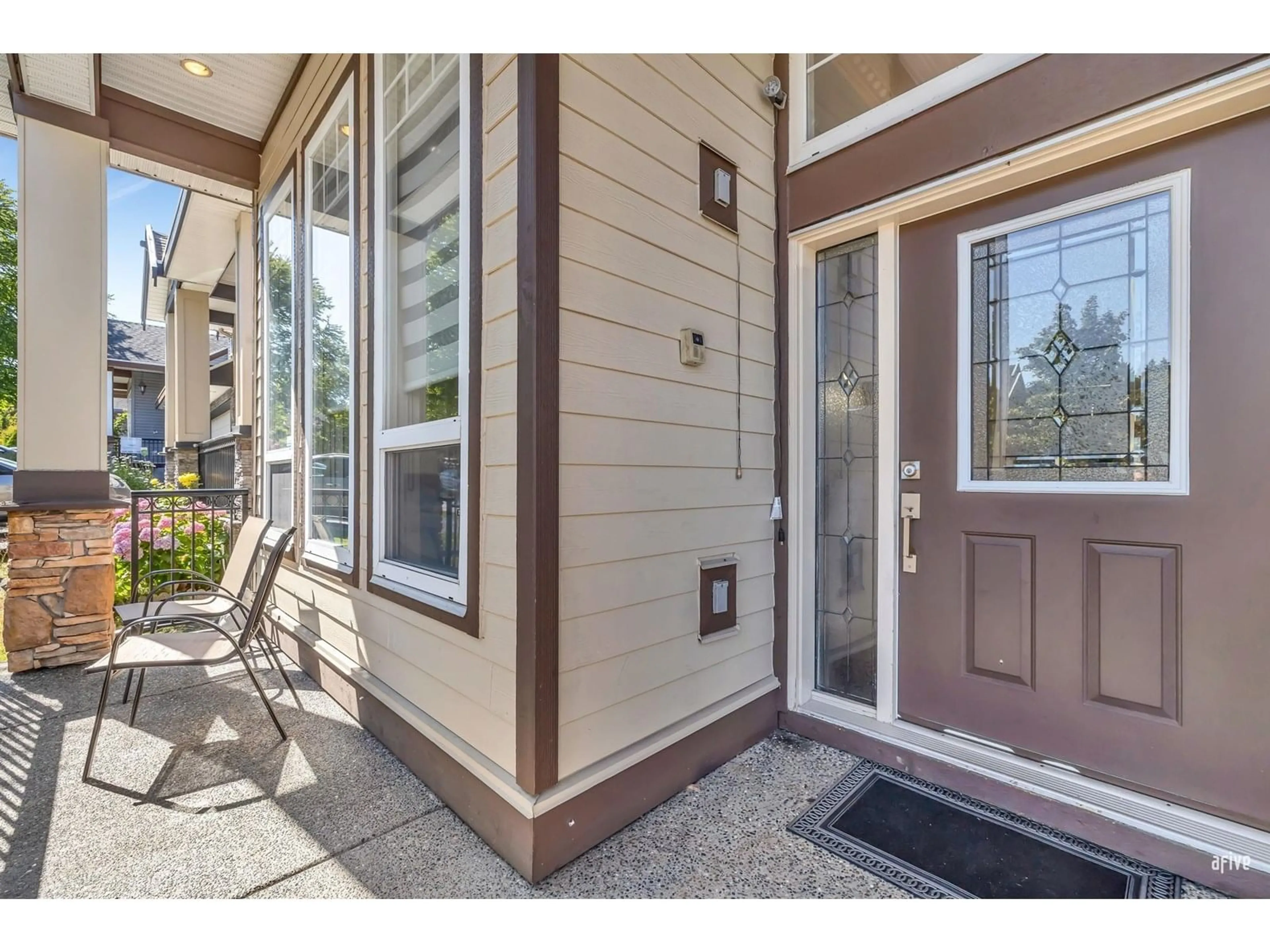 Indoor entryway for 13745 64A, Surrey British Columbia V3W1S6