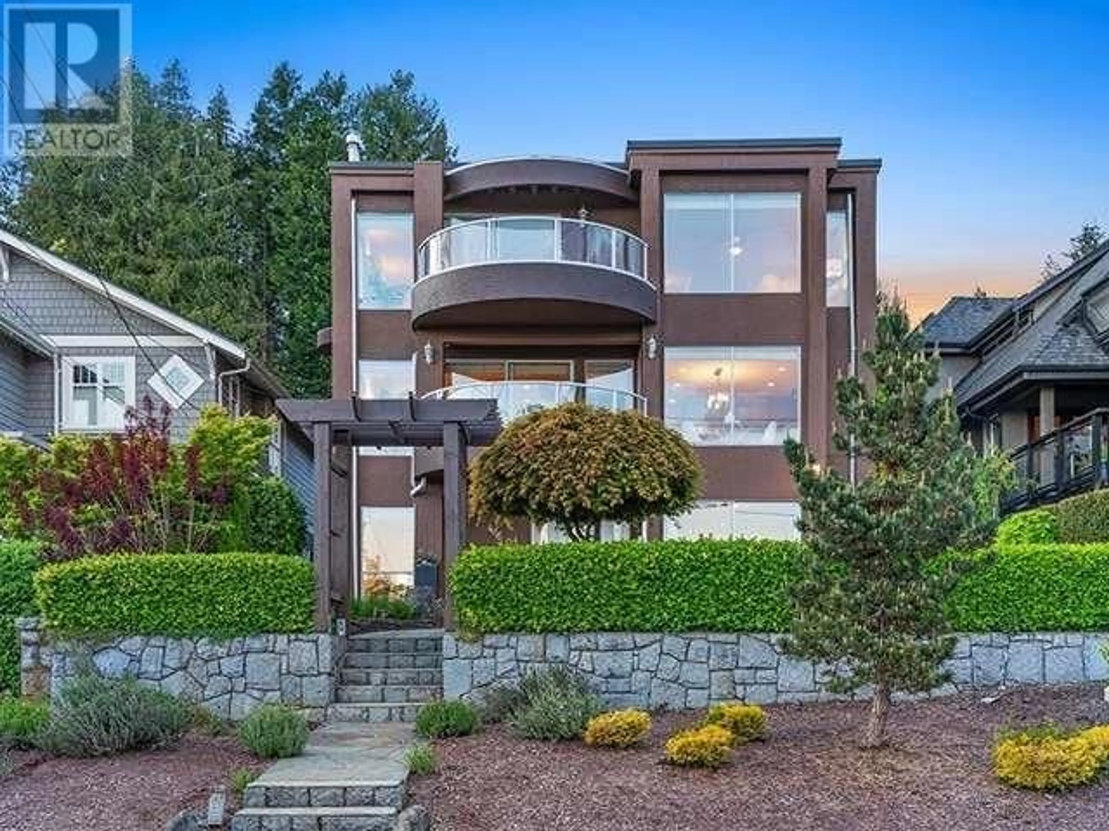 Home with brick exterior material, street for 460 21ST STREET, North Vancouver British Columbia V7L3C2