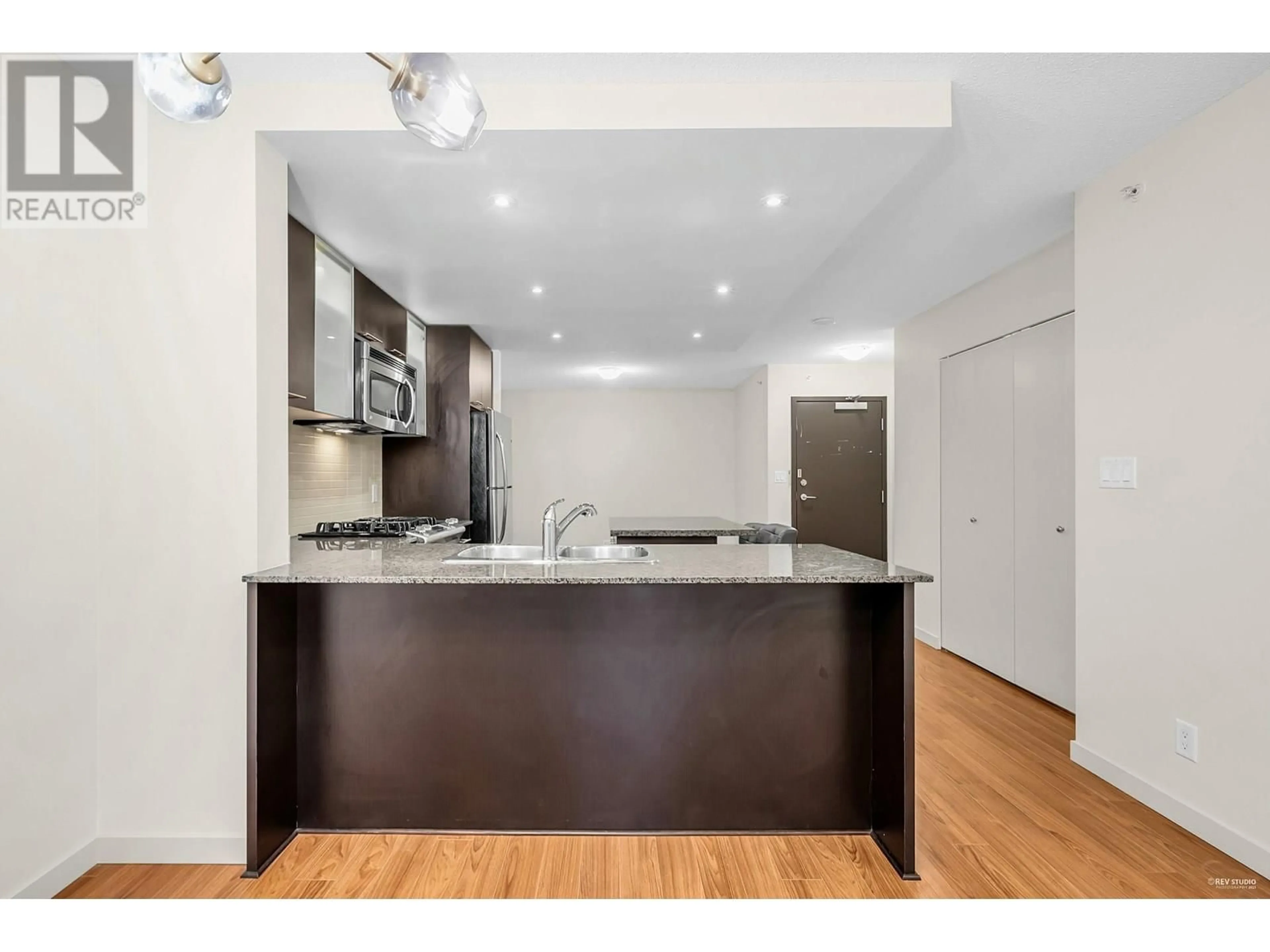 Standard kitchen, unknown for 609 - 3111 CORVETTE WAY, Richmond British Columbia V6X4K3