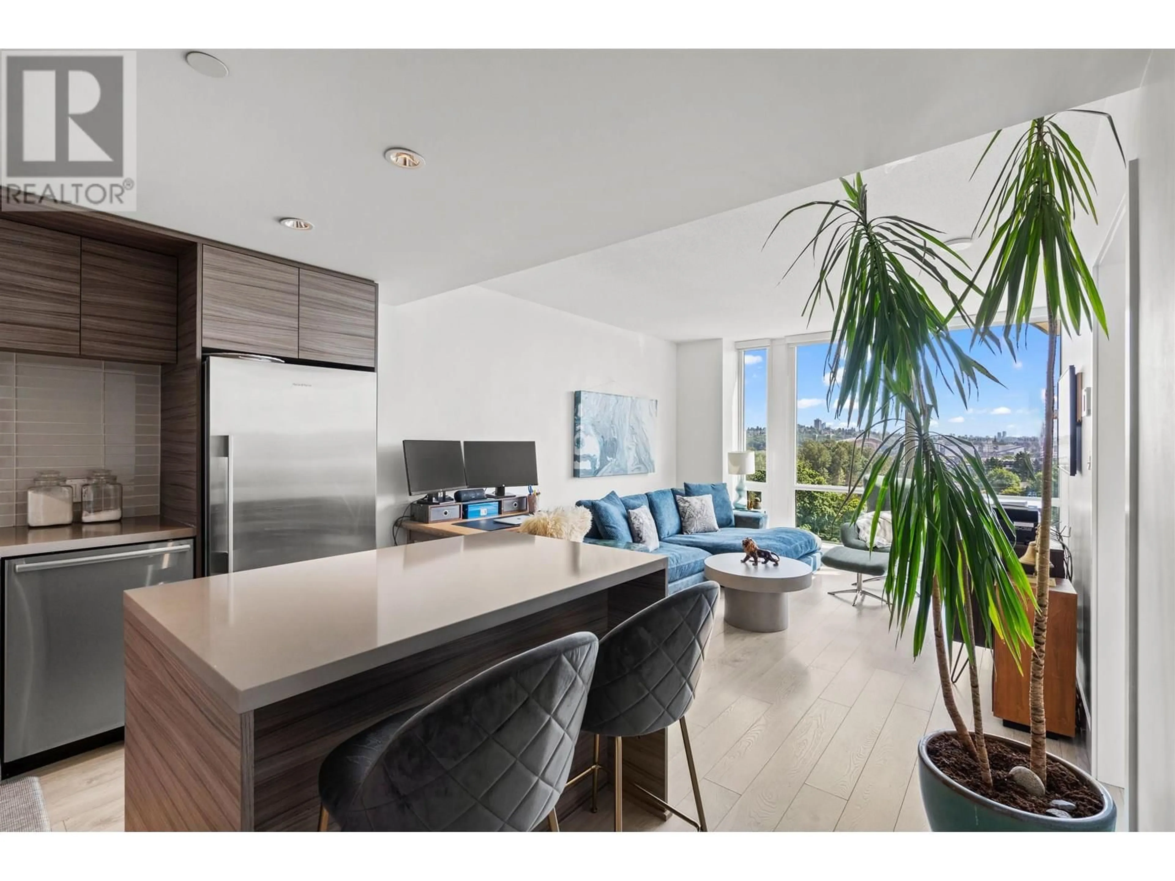 Open concept kitchen, unknown for 1106 - 1550 FERN STREET, North Vancouver British Columbia V7J0A9