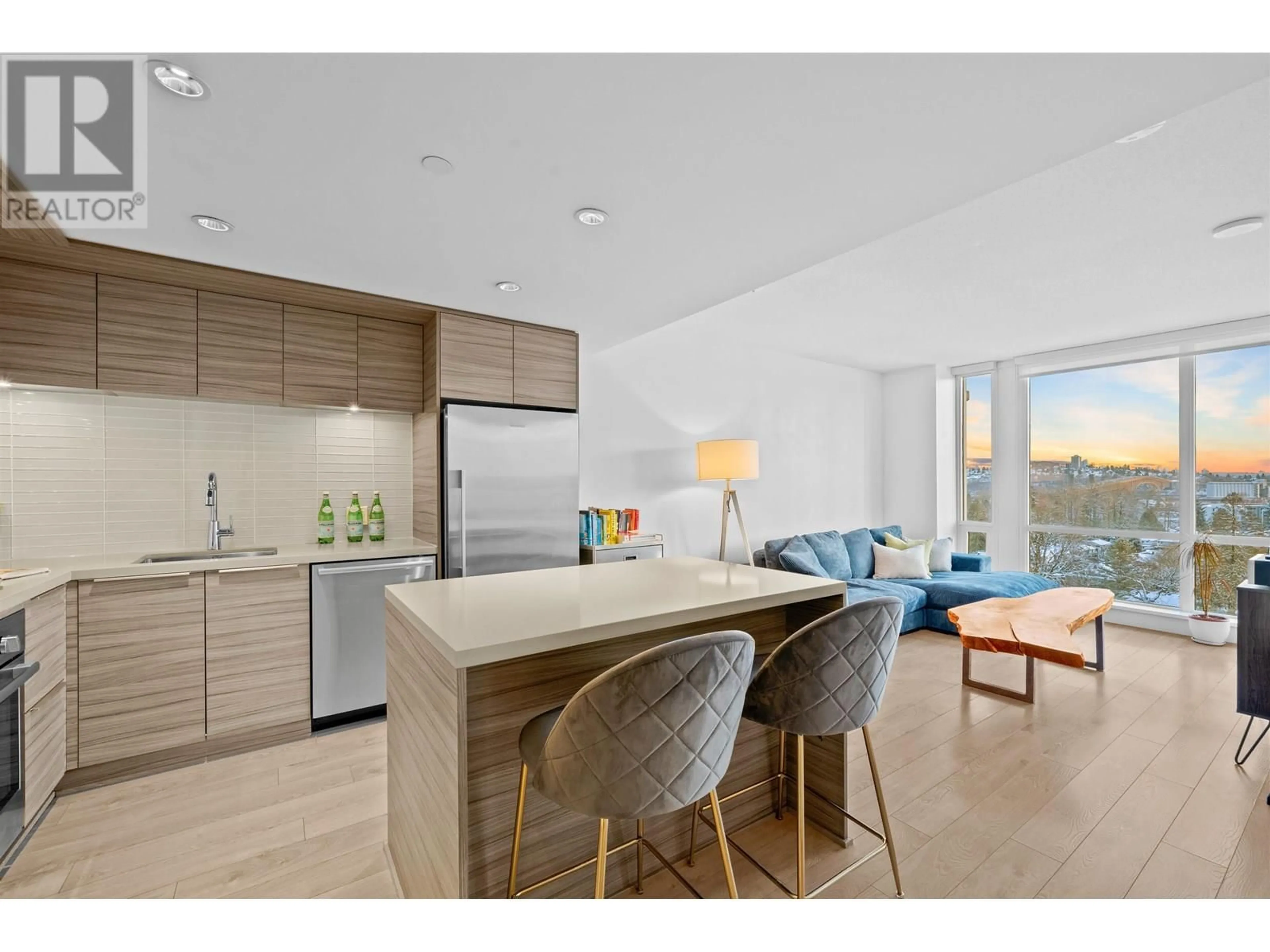 Open concept kitchen, unknown for 1106 - 1550 FERN STREET, North Vancouver British Columbia V7J0A9