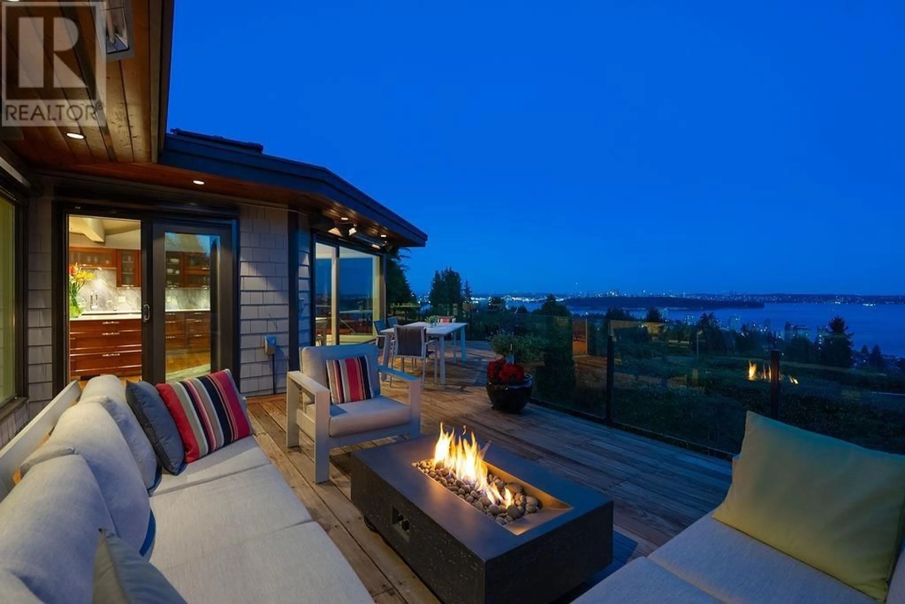 Patio, water/lake/river/ocean view for 2370 RUSSET PLACE, West Vancouver British Columbia V7V3B6