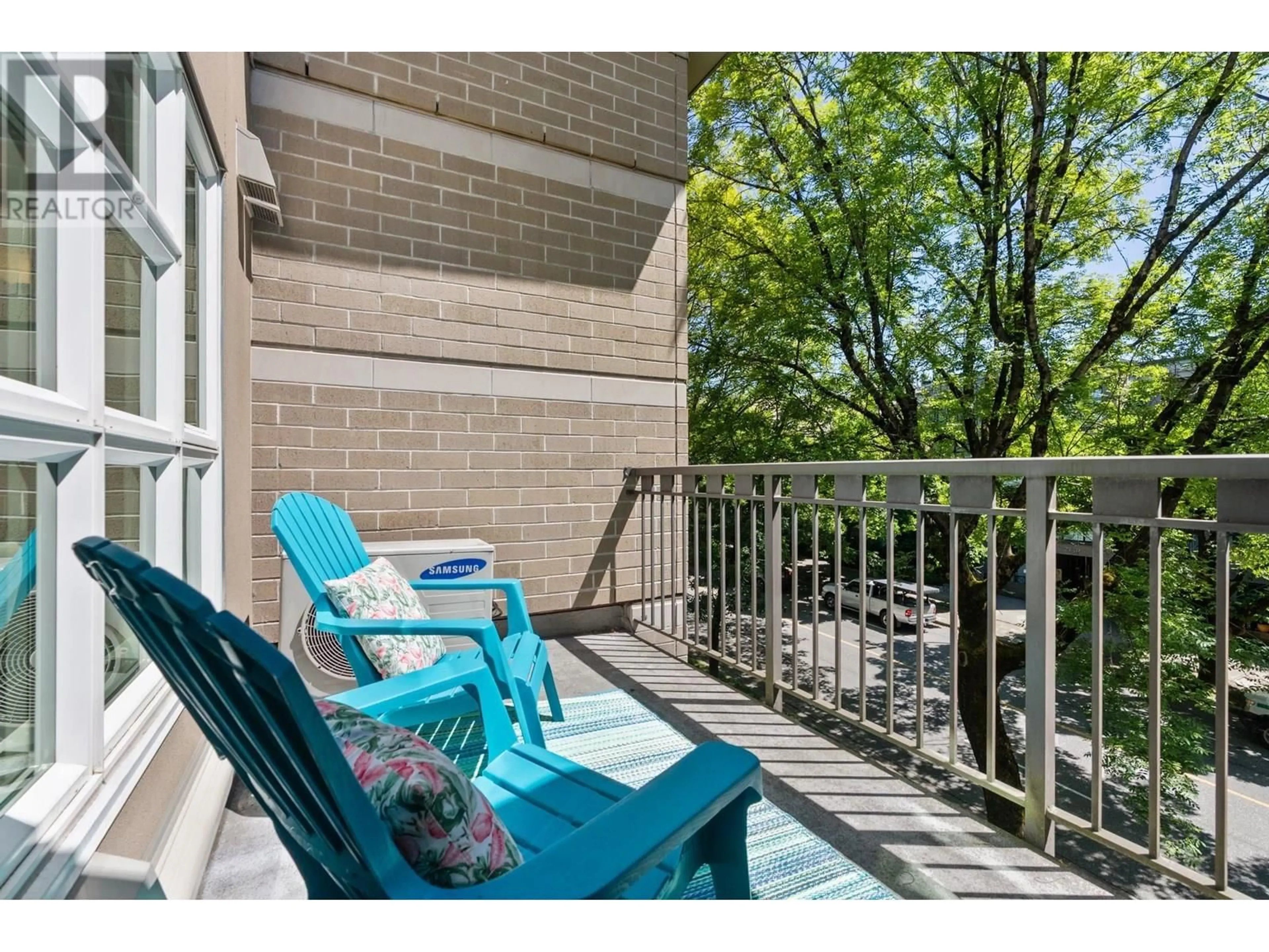 Patio, water/lake/river/ocean view for 308 - 2161 12TH AVENUE, Vancouver British Columbia V6K4S7