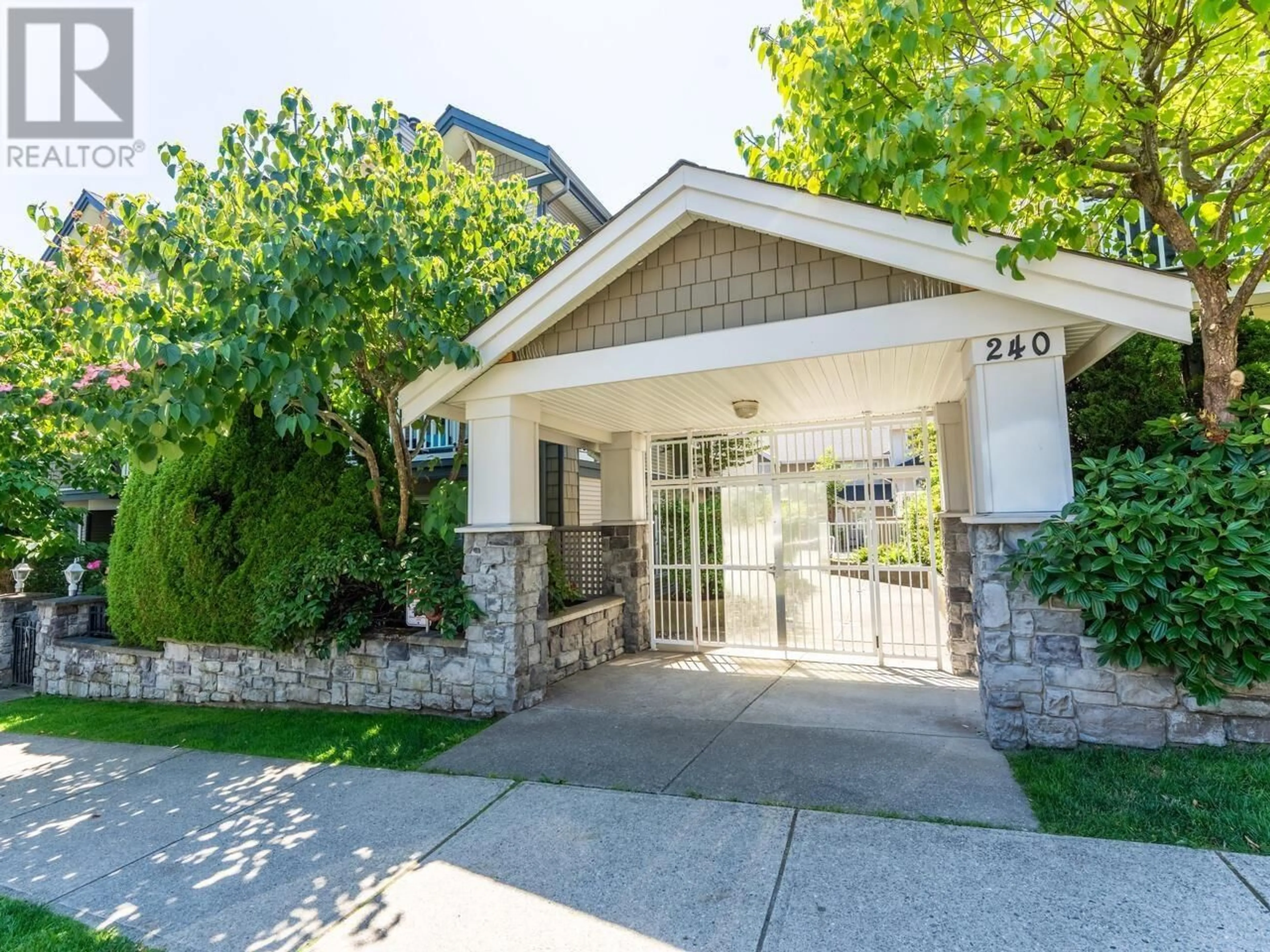 Unknown for 25 - 230 TENTH STREET, New Westminster British Columbia V3M3X9