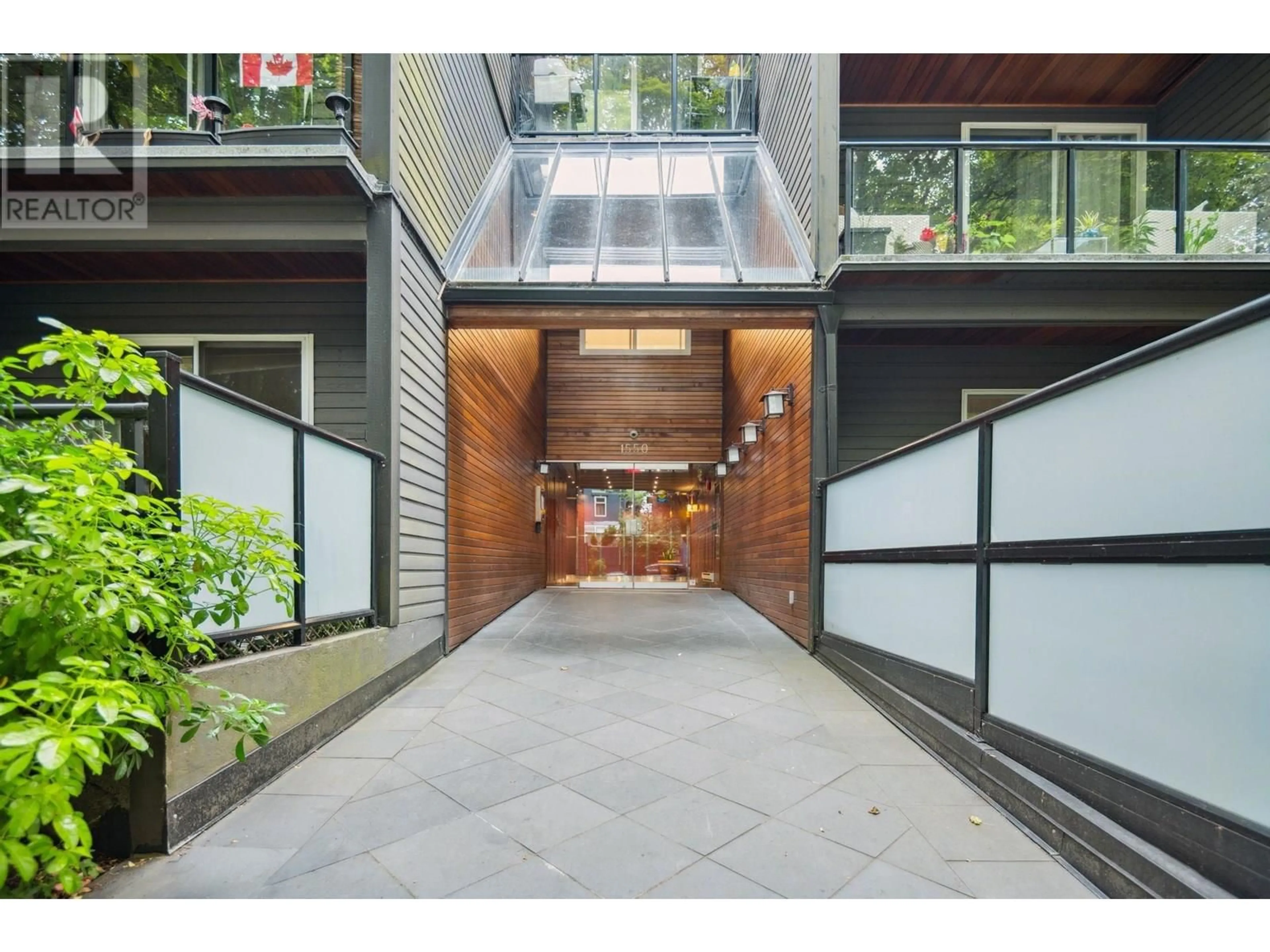 Indoor foyer for 219 - 1550 BARCLAY STREET, Vancouver British Columbia V6G3B1