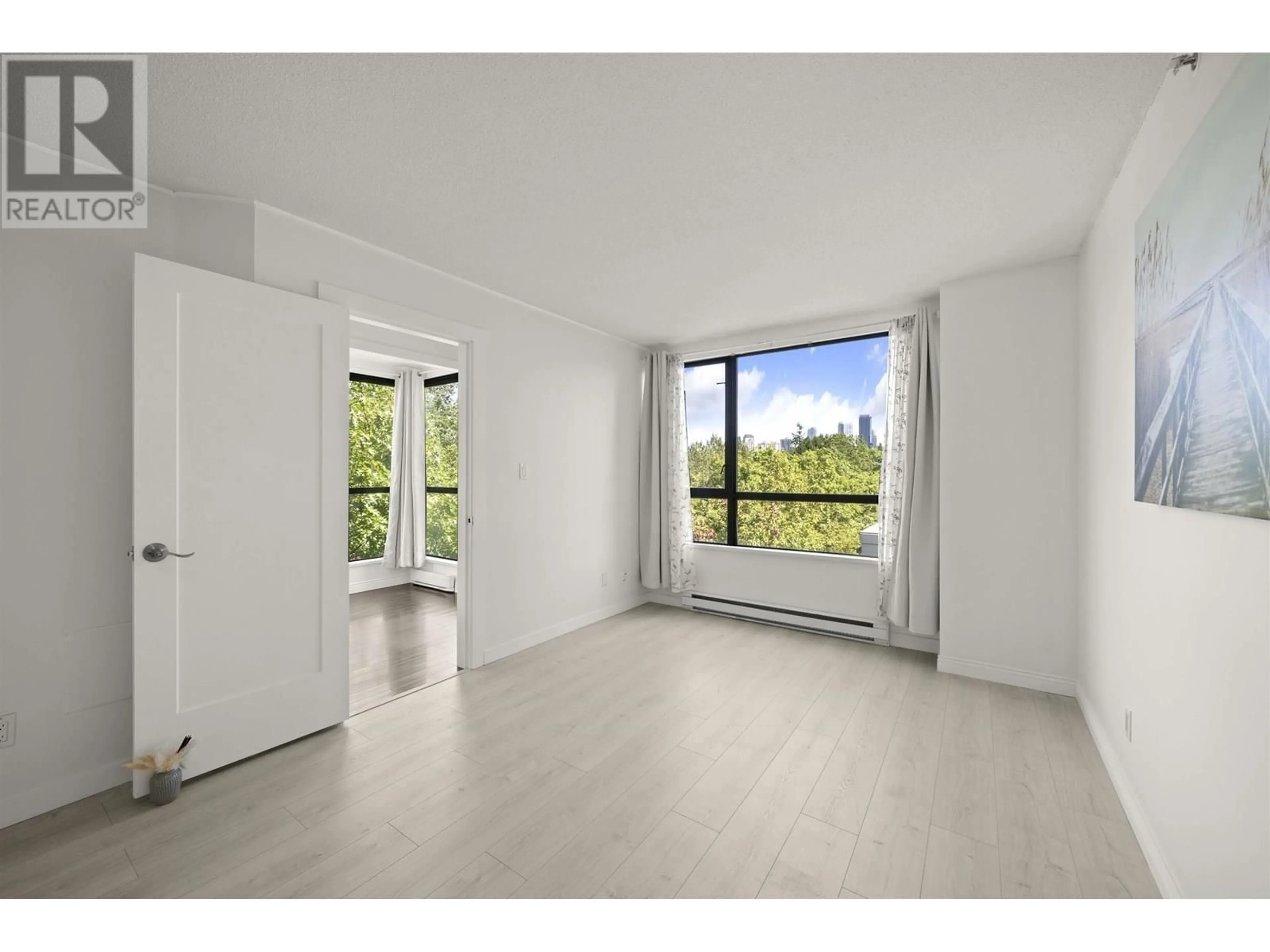 A pic of a room for 615 - 3588 VANNESS AVENUE, Vancouver British Columbia V5R6E9