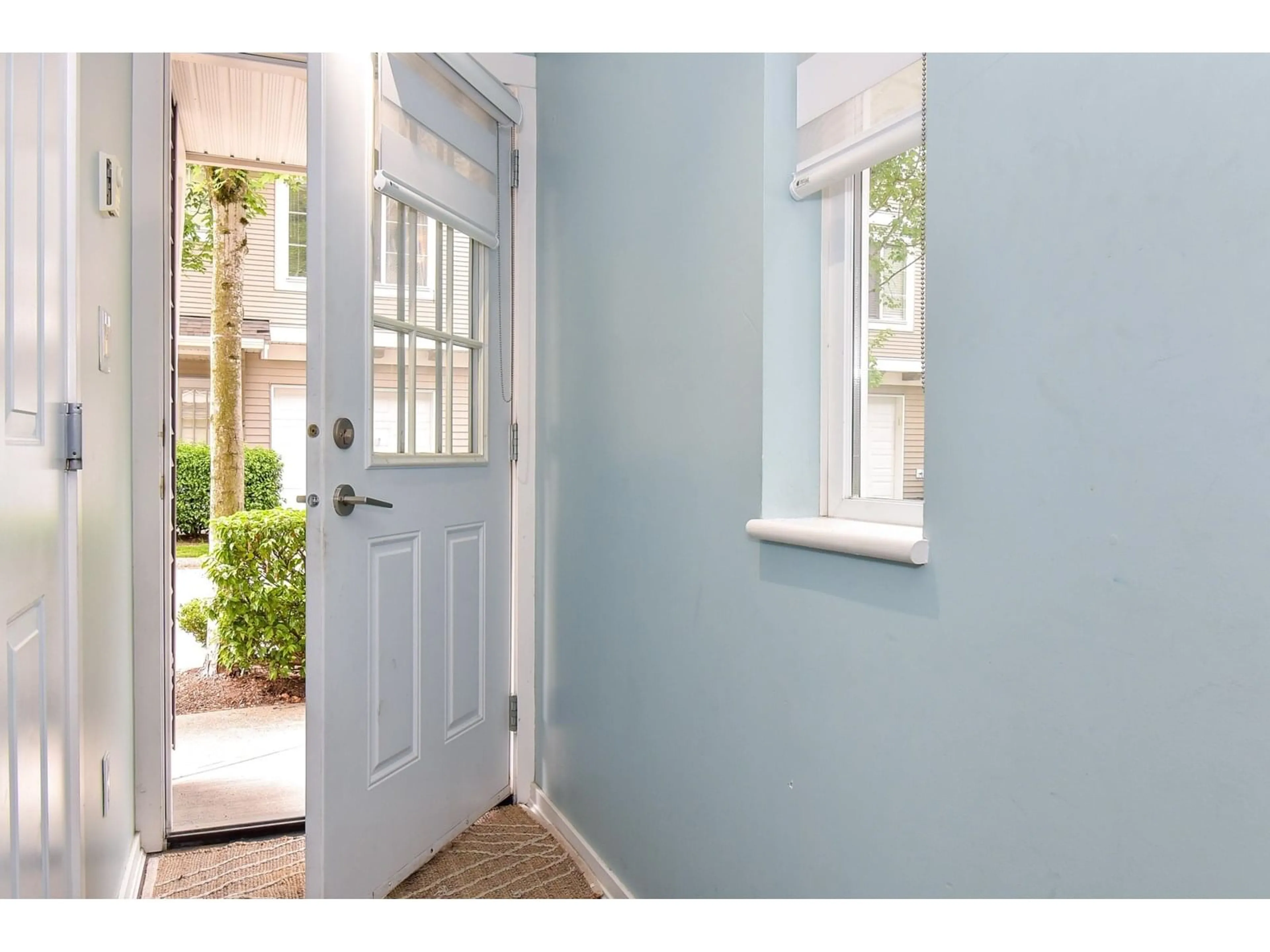 Indoor entryway for 36 - 15155 62A, Surrey British Columbia V3S8A6