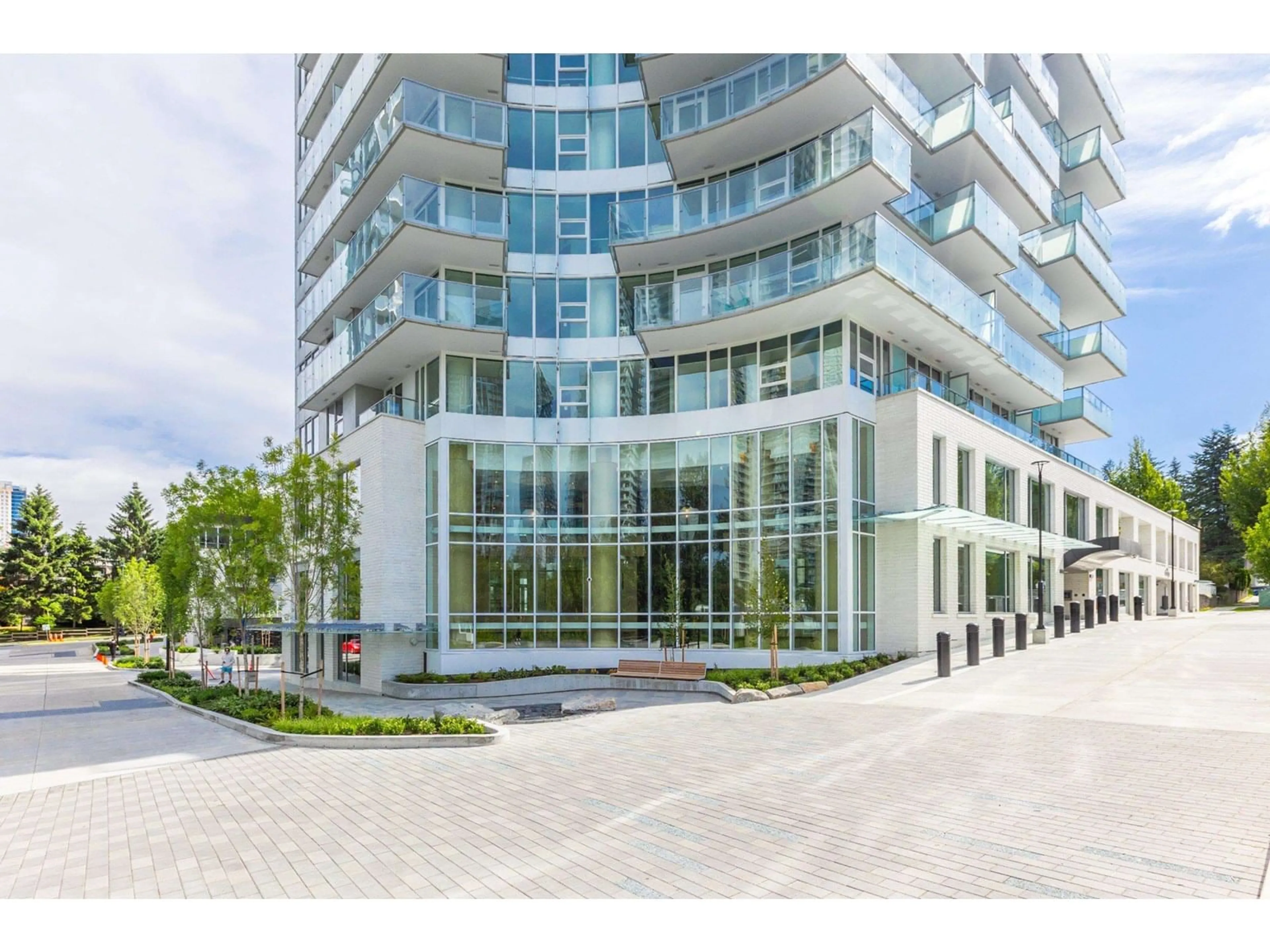Indoor foyer for 1804 - 13768 100, Surrey British Columbia V3T0V2
