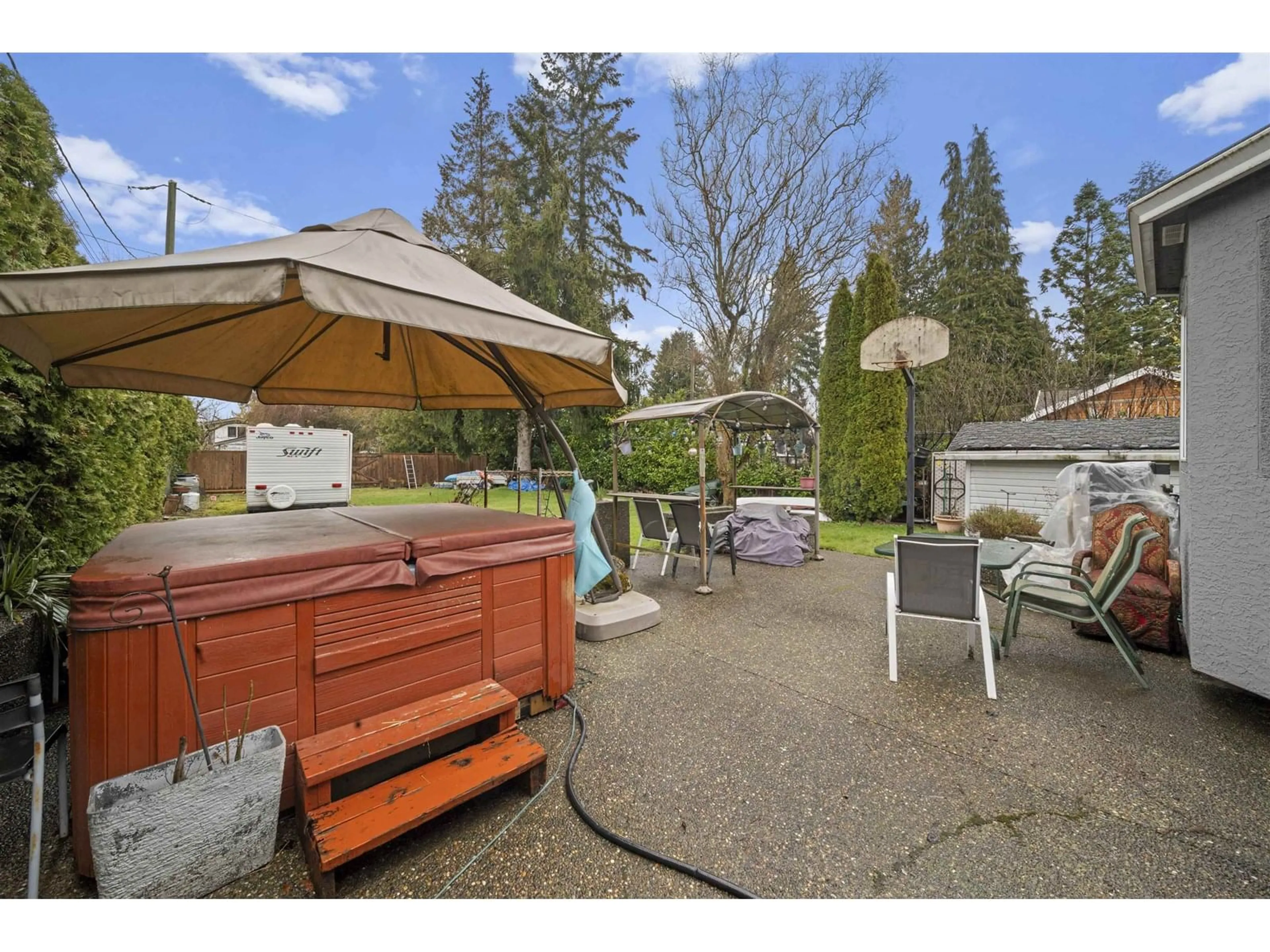 Patio, water/lake/river/ocean view for 14349 KINDERSLEY, Surrey British Columbia V3R5R1