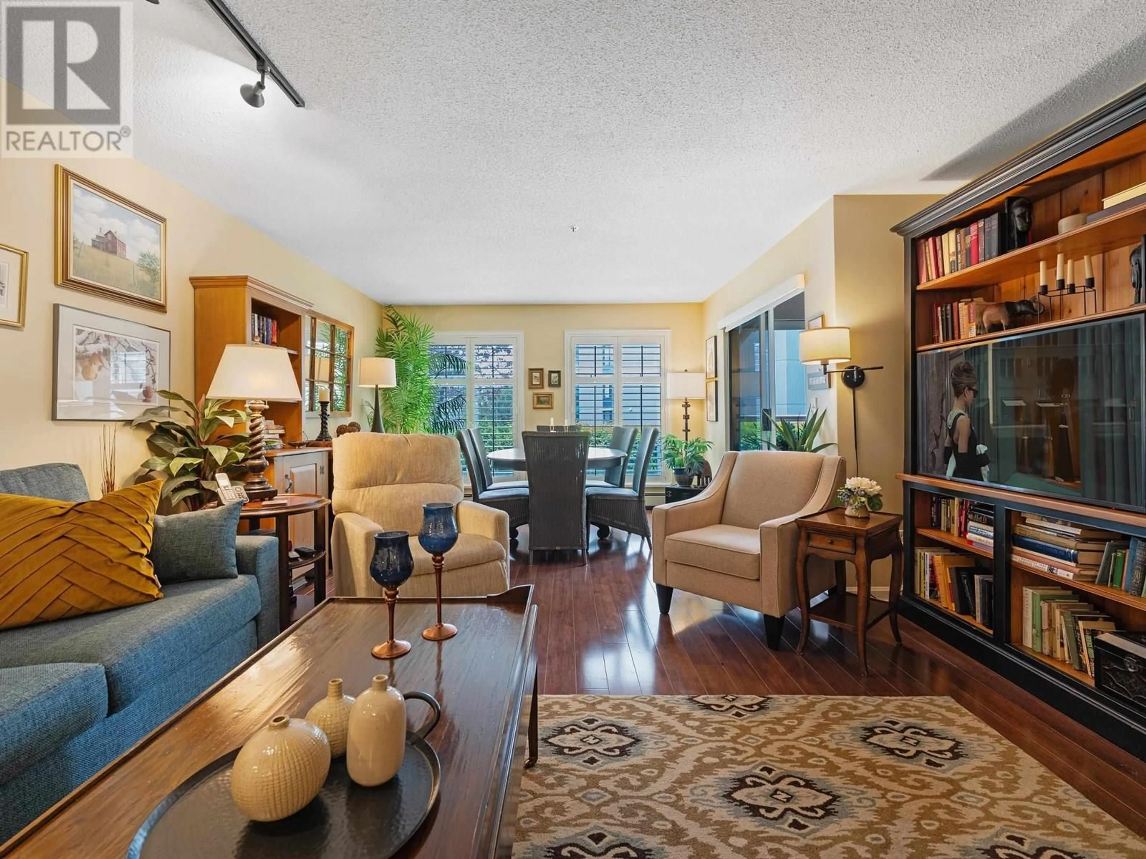 Living room with furniture, unknown for 6 - 2150 MARINE DRIVE, West Vancouver British Columbia V7V1K3
