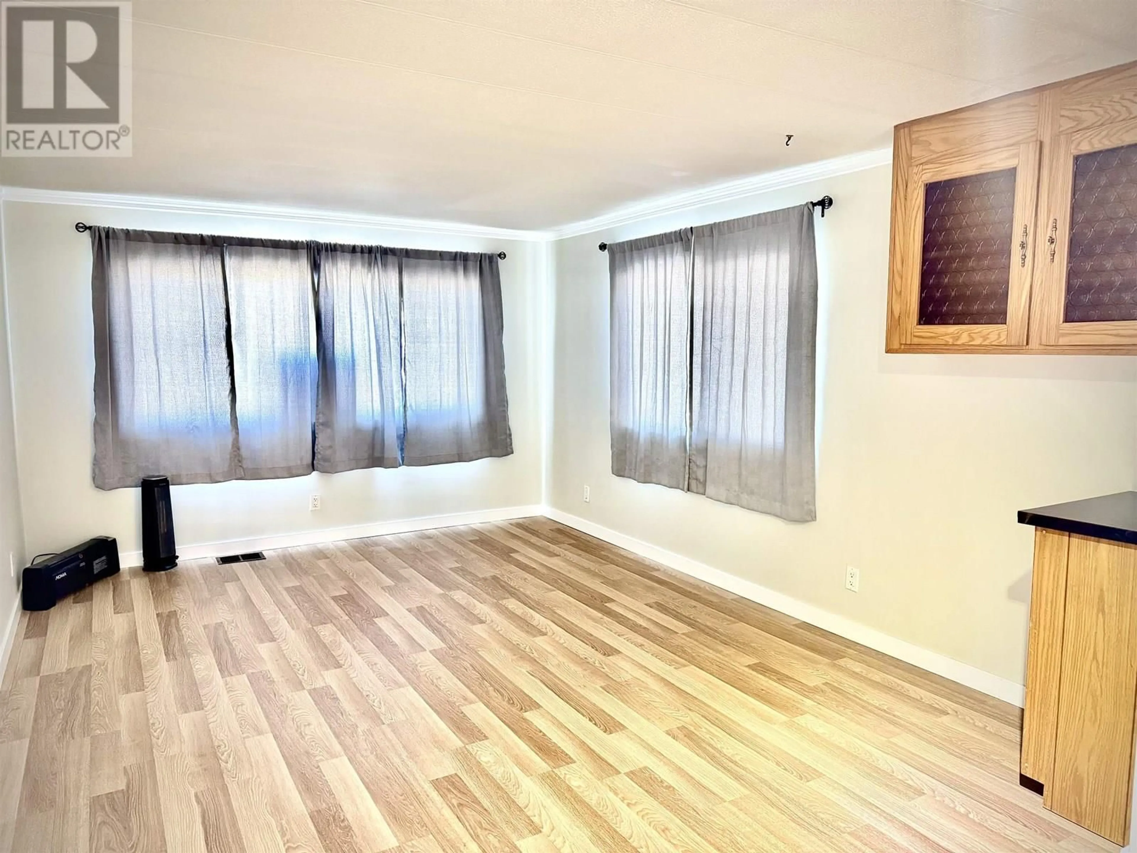 A pic of a room for 85 - 201 CAYER STREET, Coquitlam British Columbia V3K5A9