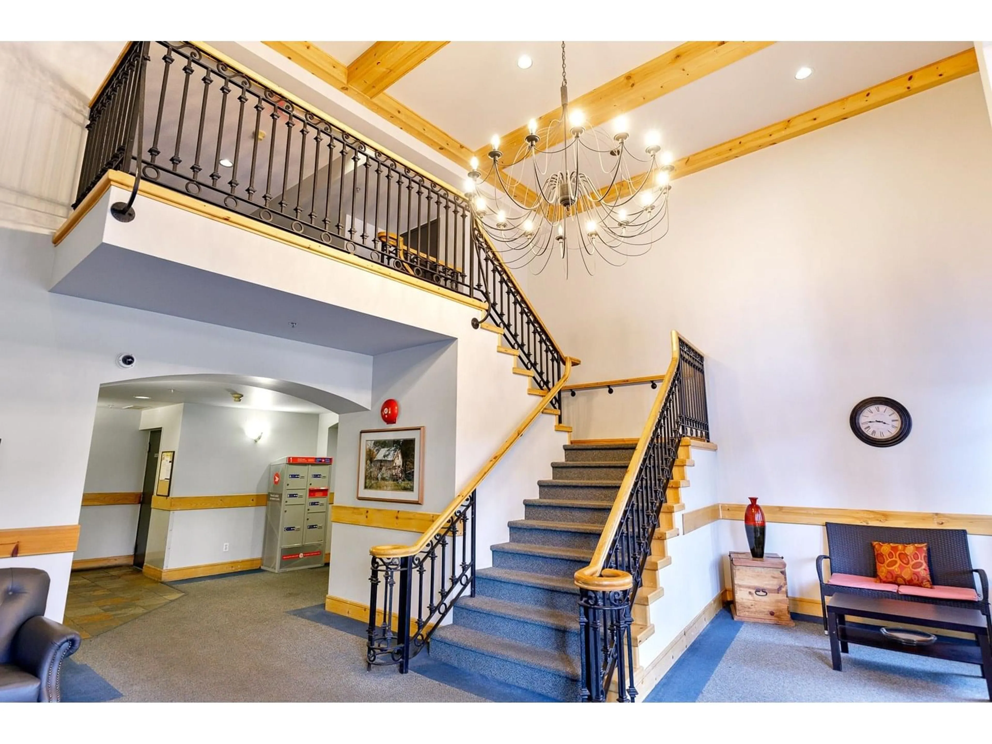 Indoor foyer for 203 - 19750 64, Langley British Columbia V2T2T1