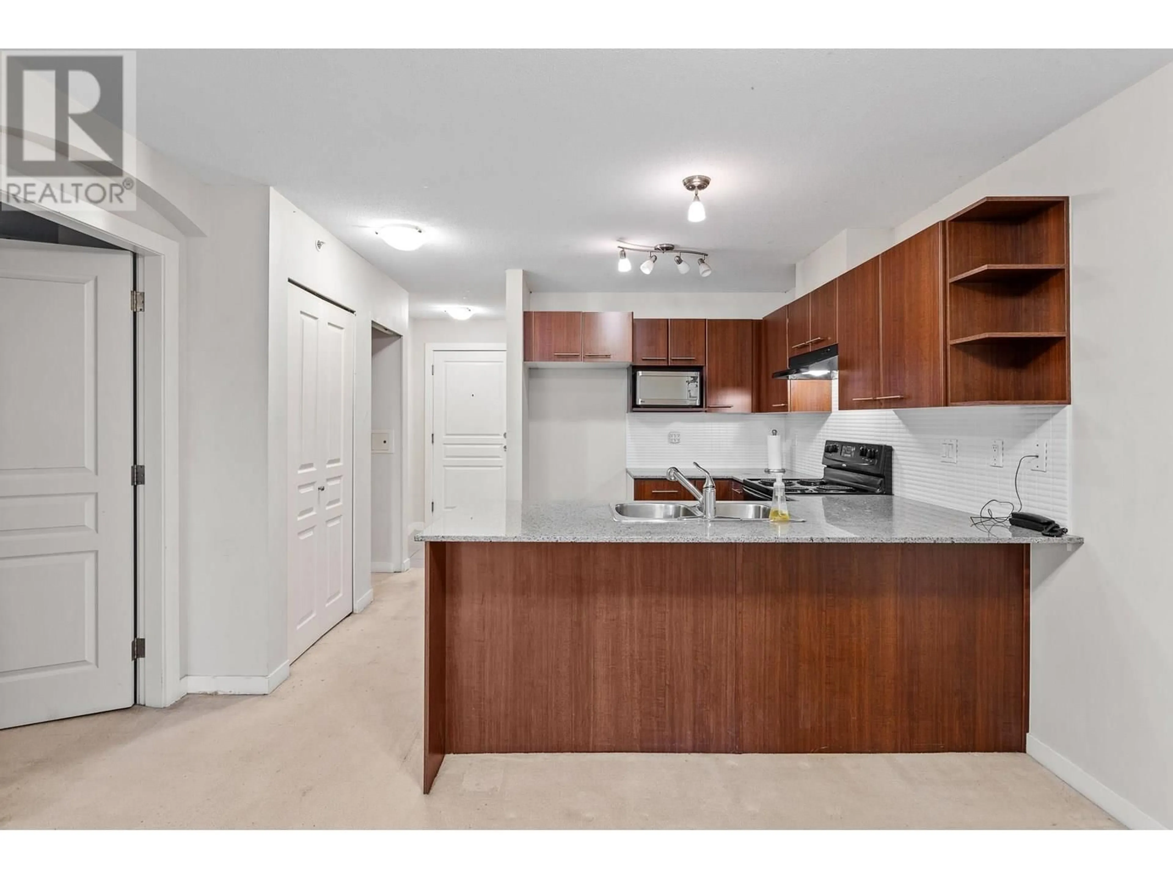 Standard kitchen, unknown for 411 - 4833 BRENTWOOD DRIVE, Burnaby British Columbia V5C0C3