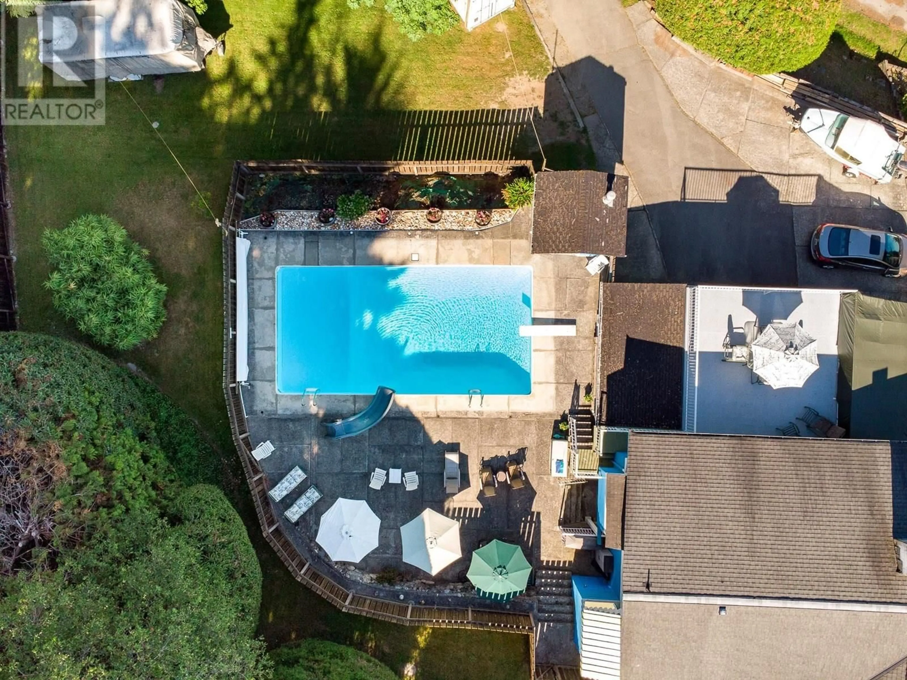 A pic from outside/outdoor area/front of a property/back of a property/a pic from drone, street for 1619 STELLA PLACE, Port Coquitlam British Columbia V3C2R4