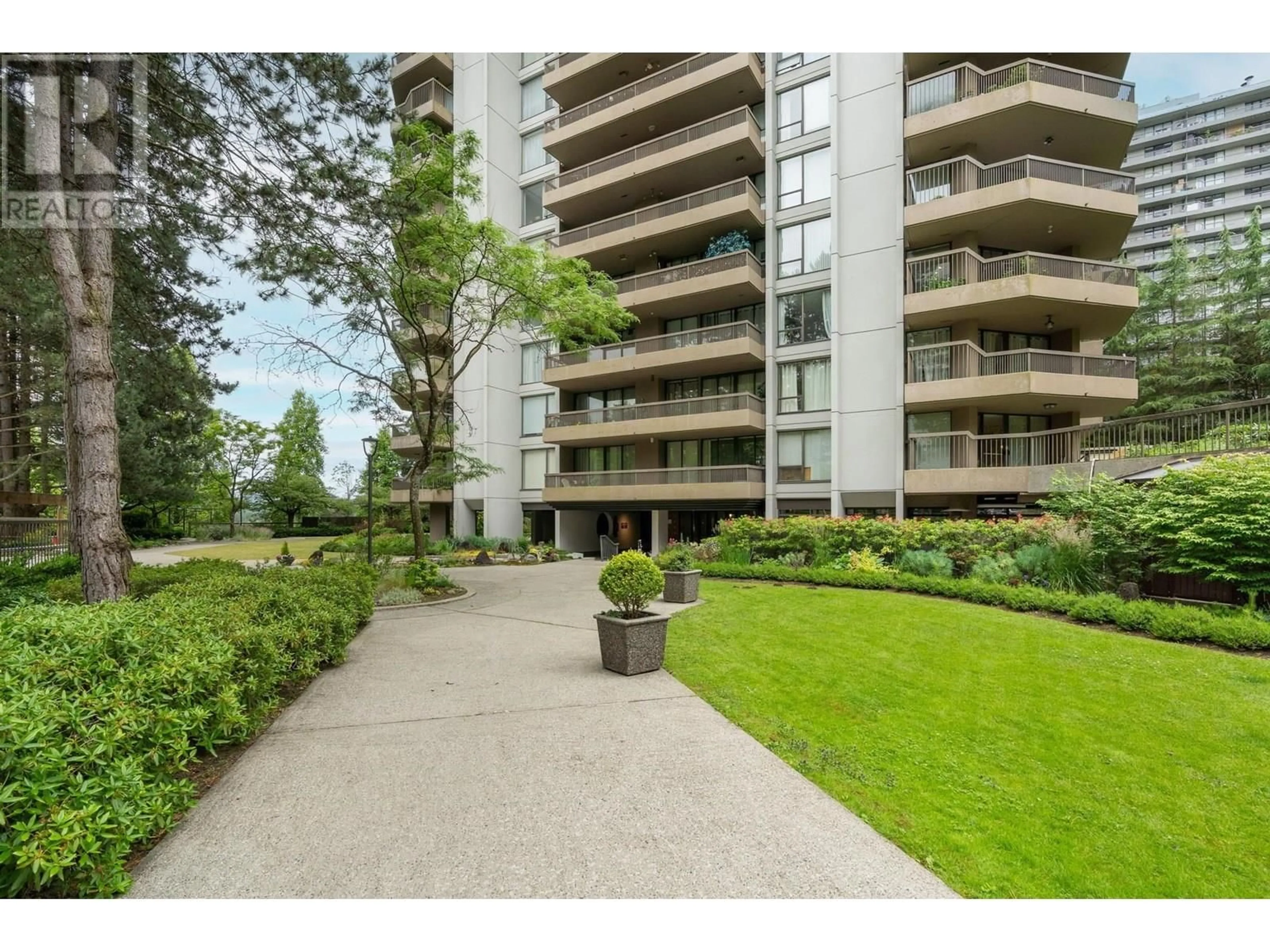Unknown for 802 - 2041 BELLWOOD AVENUE, Burnaby British Columbia V5B4V5