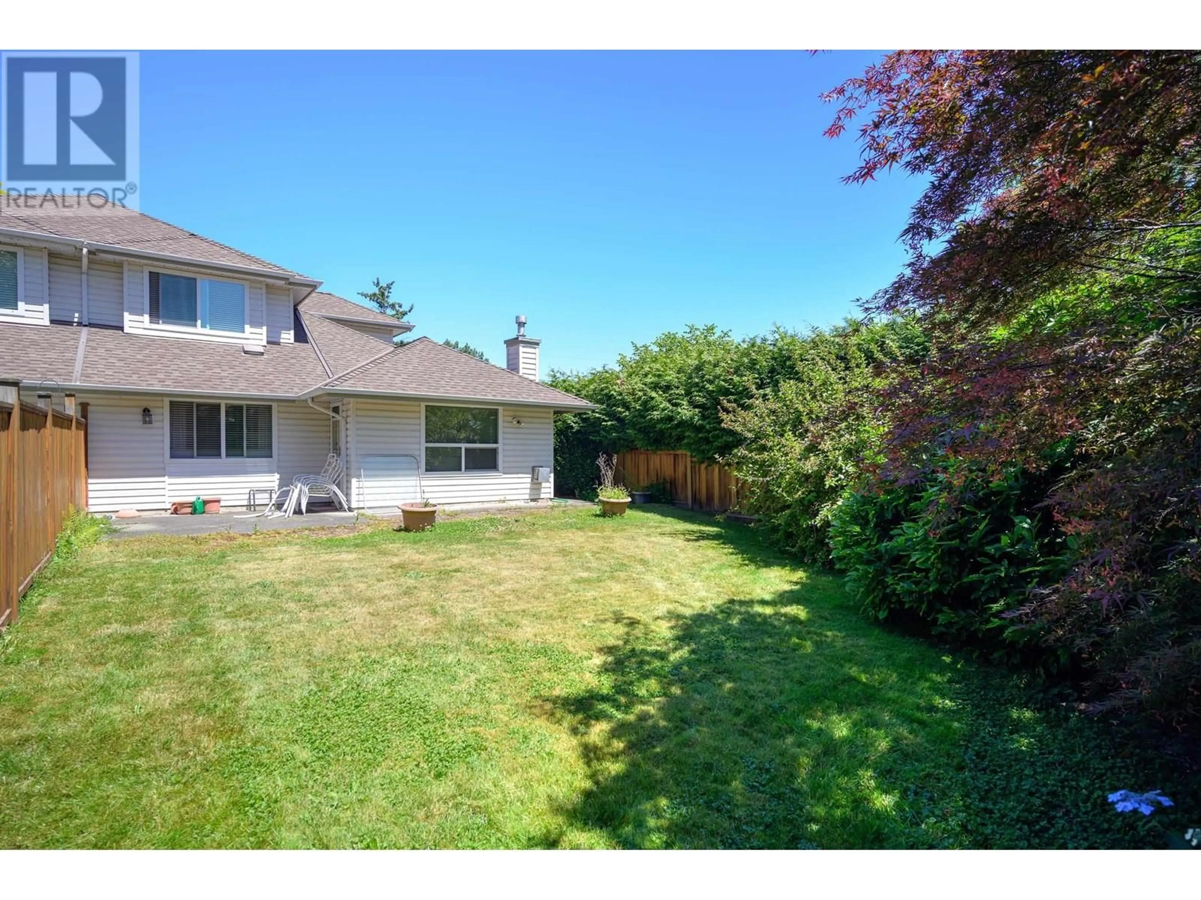 A pic from outside/outdoor area/front of a property/back of a property/a pic from drone, street for 4814 GLENDALE AVENUE, Delta British Columbia V4K1N6