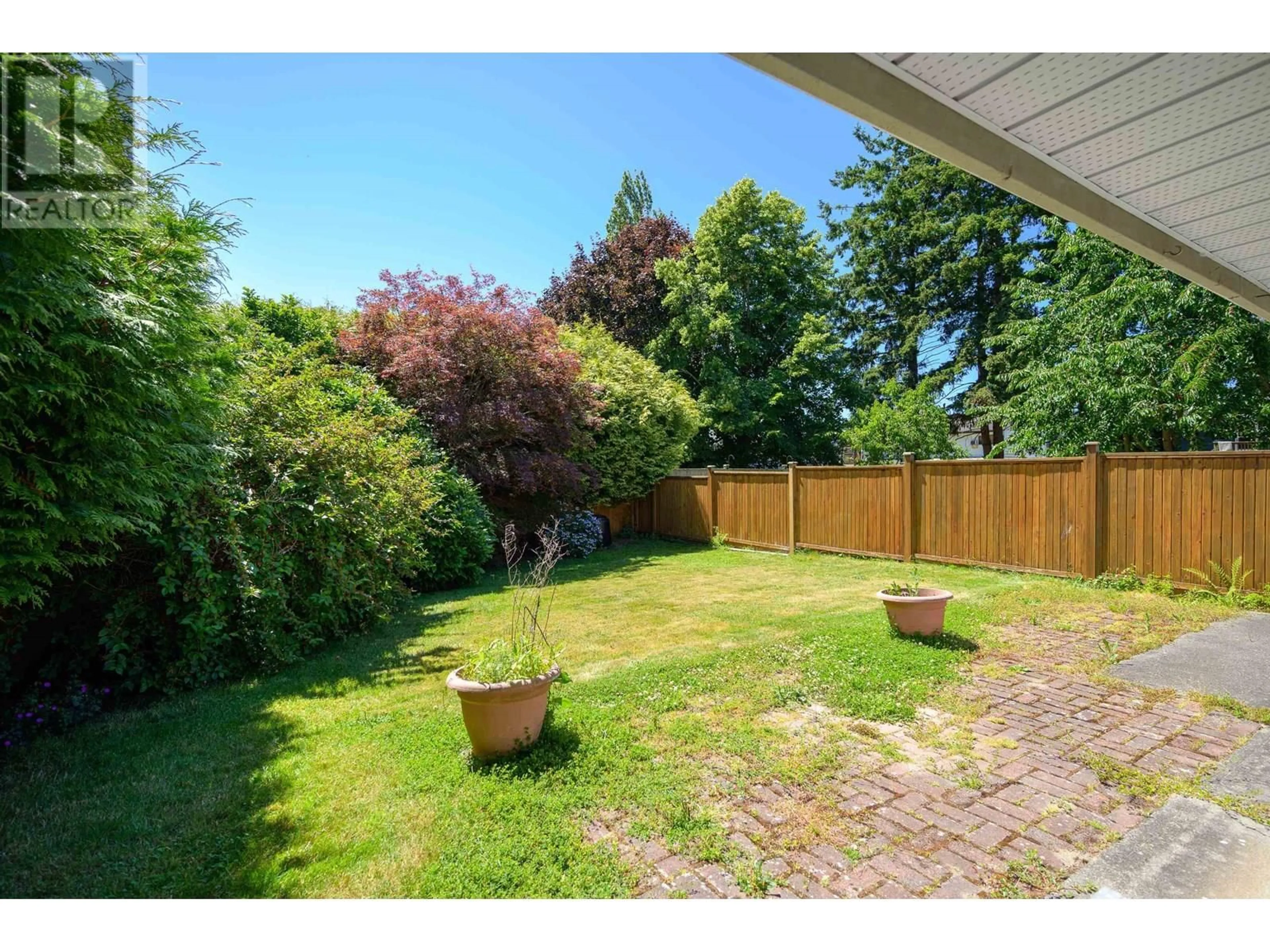 Patio, unknown for 4814 GLENDALE AVENUE, Delta British Columbia V4K1N6