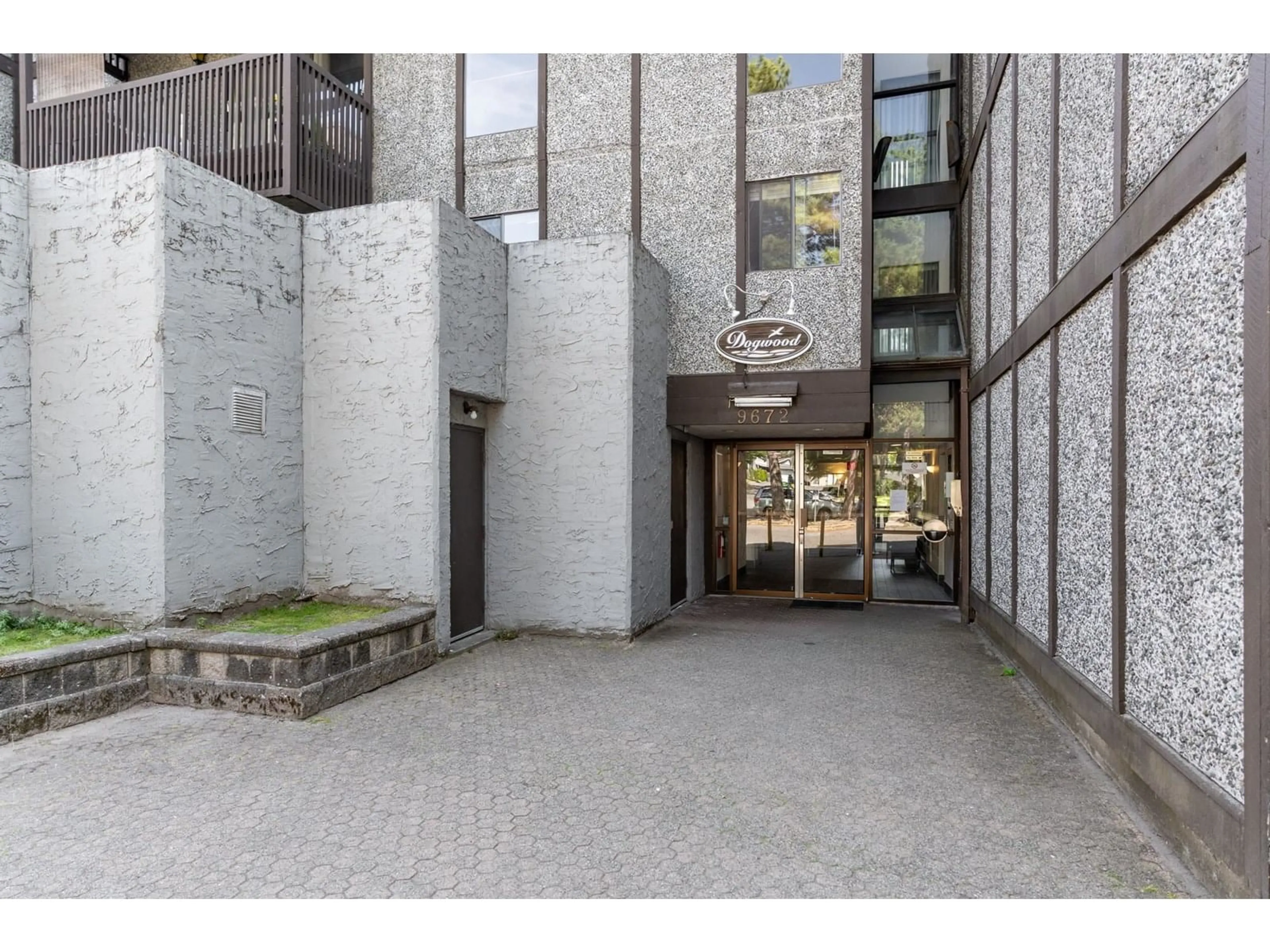 Indoor foyer for 314 - 9672 134, Surrey British Columbia V3T5L5