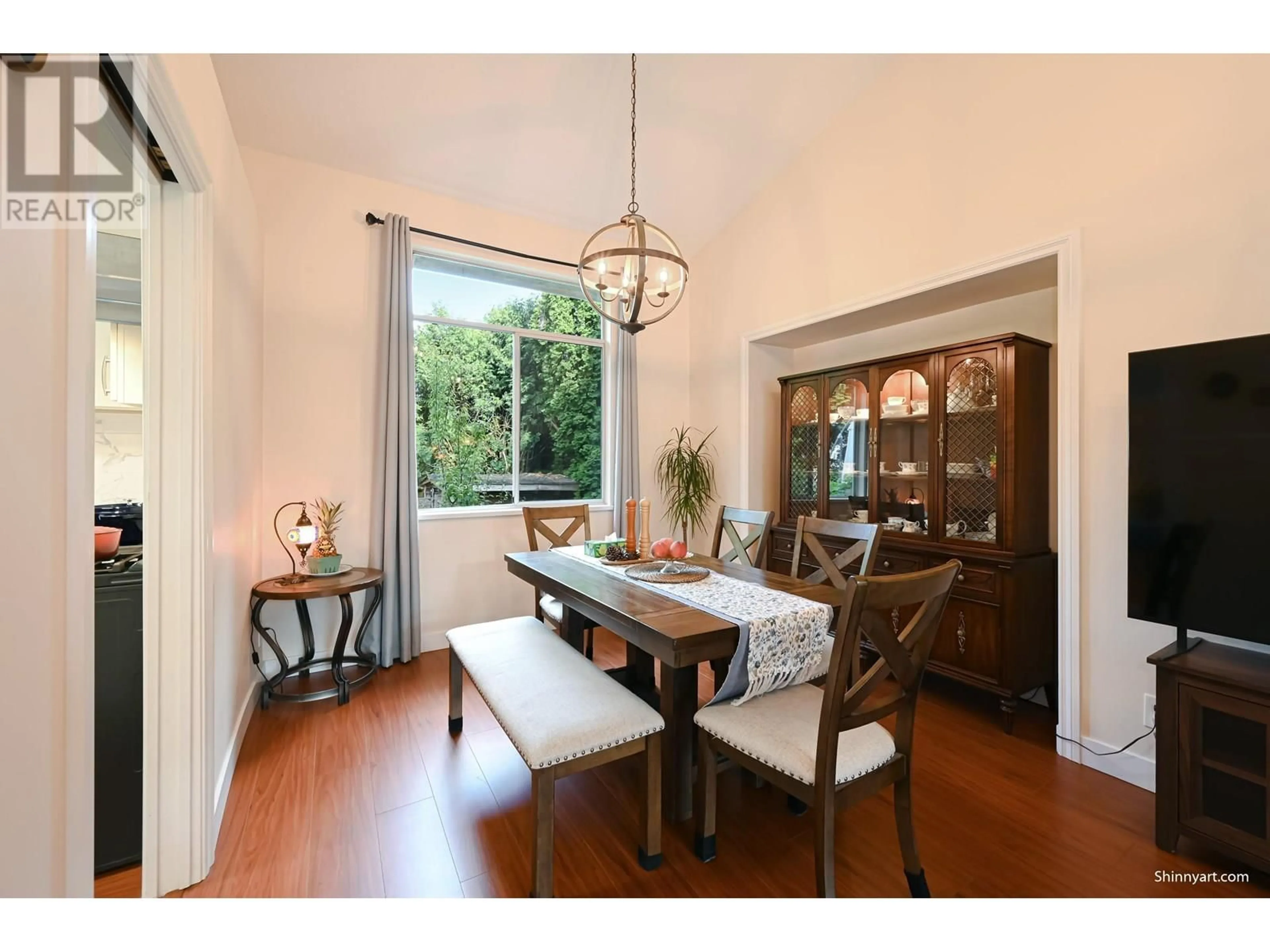 Dining room, wood/laminate floor for 1301 FRANKLIN STREET, Coquitlam British Columbia V3B6N6