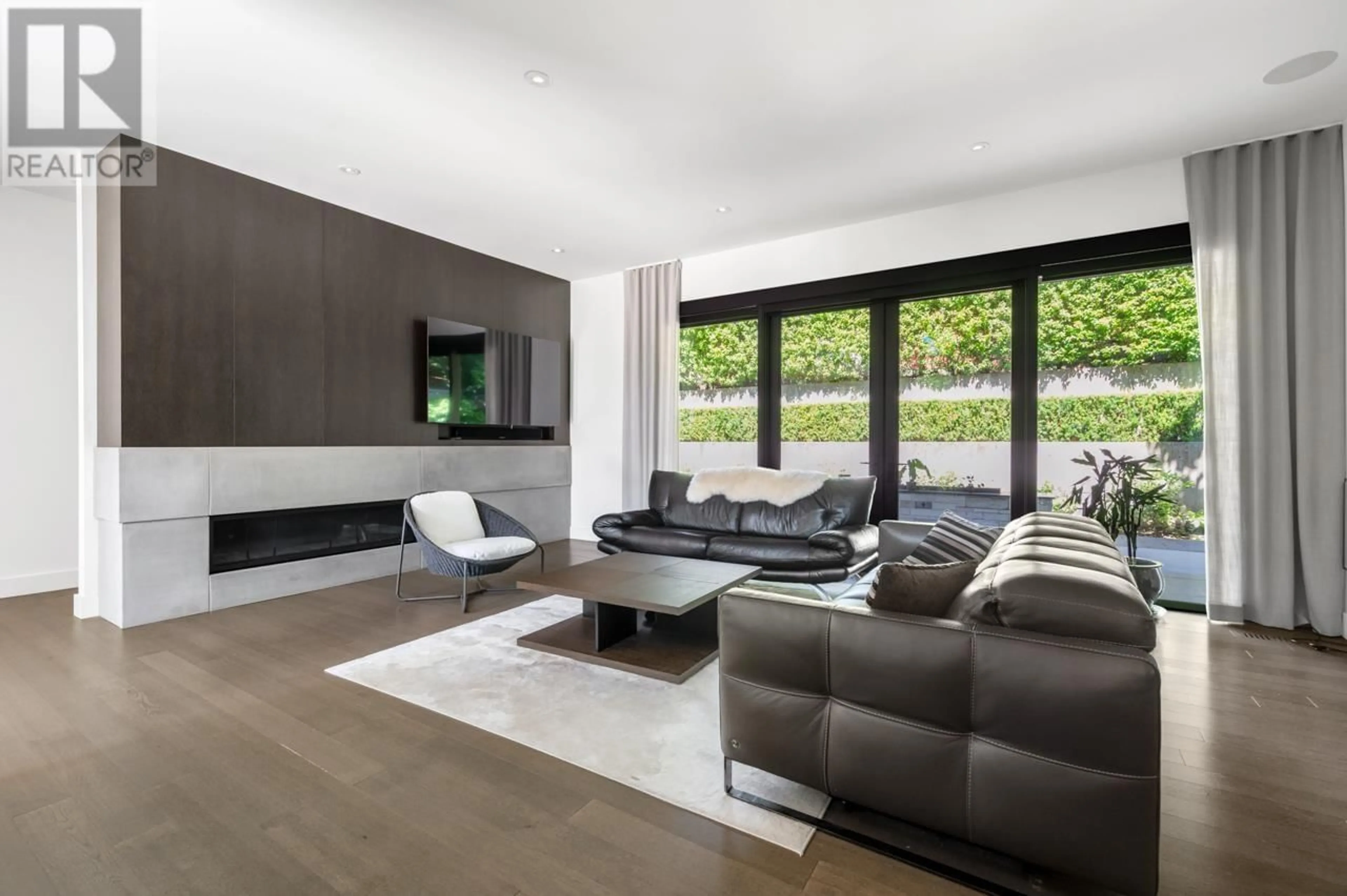 Living room with furniture, unknown for 3430 AINTREE DRIVE, North Vancouver British Columbia V7R4E3