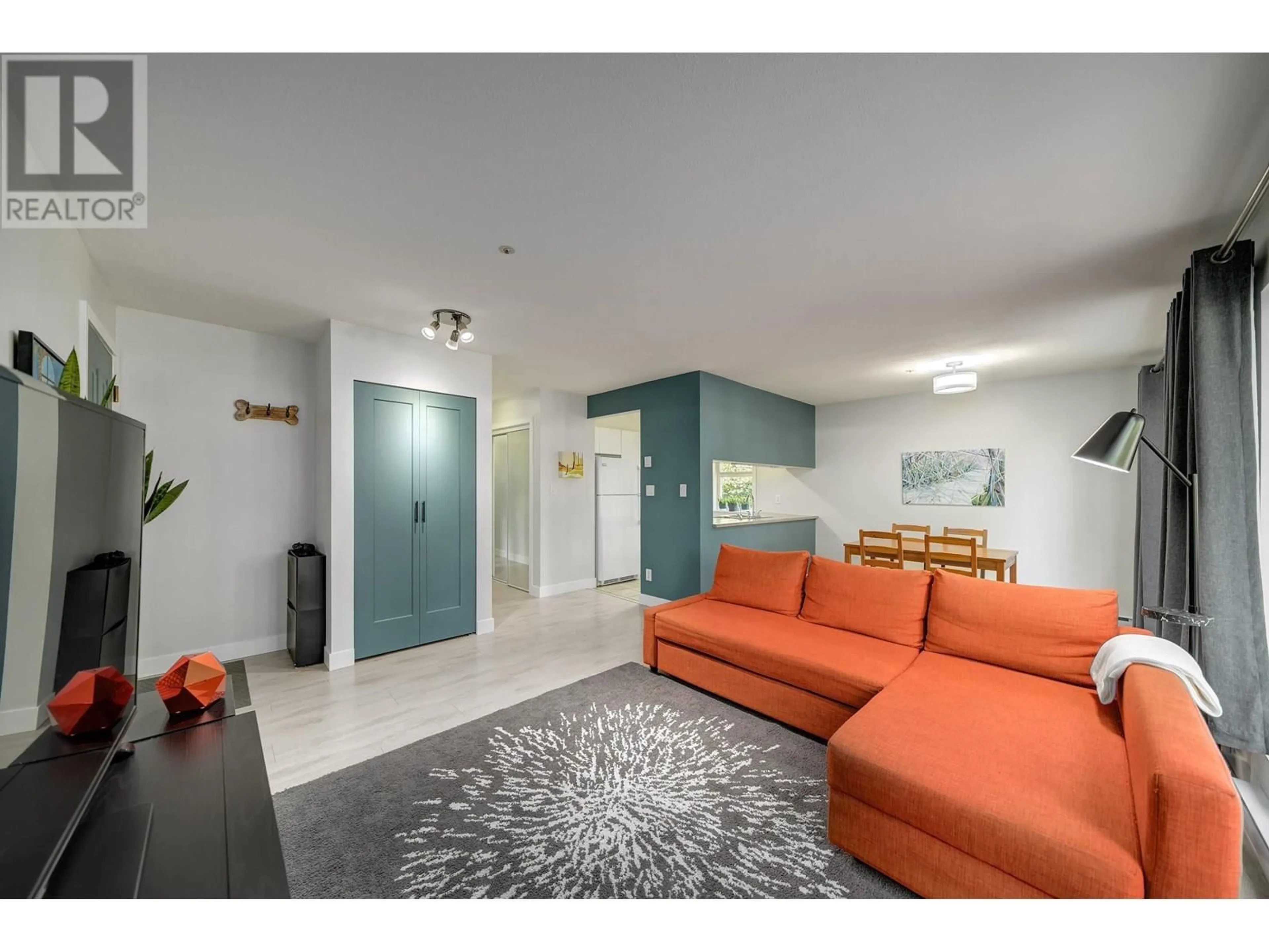 Living room with furniture, unknown for 1 - 2120 CENTRAL AVENUE, Port Coquitlam British Columbia V3C1V5