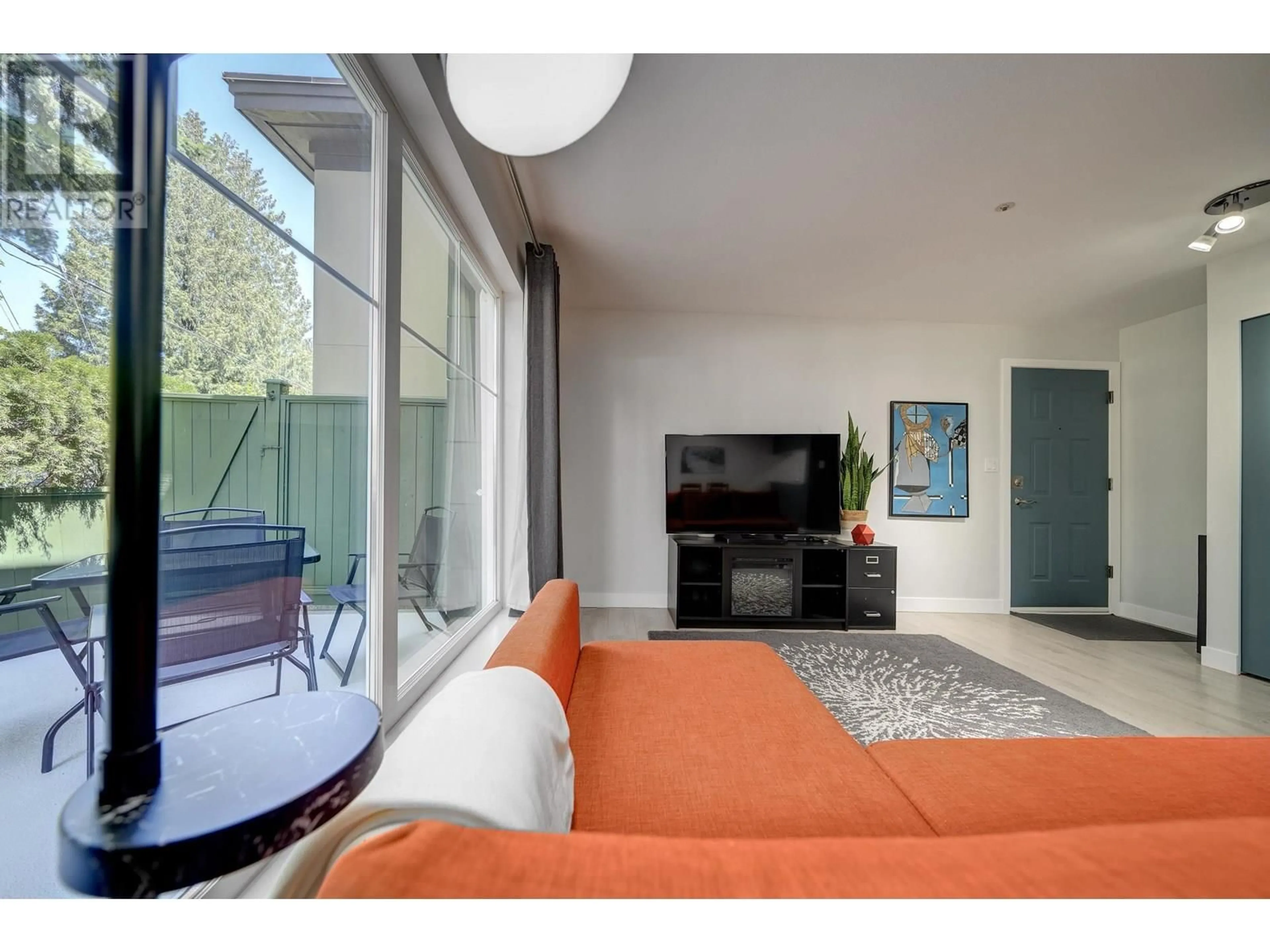 Living room with furniture, unknown for 1 - 2120 CENTRAL AVENUE, Port Coquitlam British Columbia V3C1V5