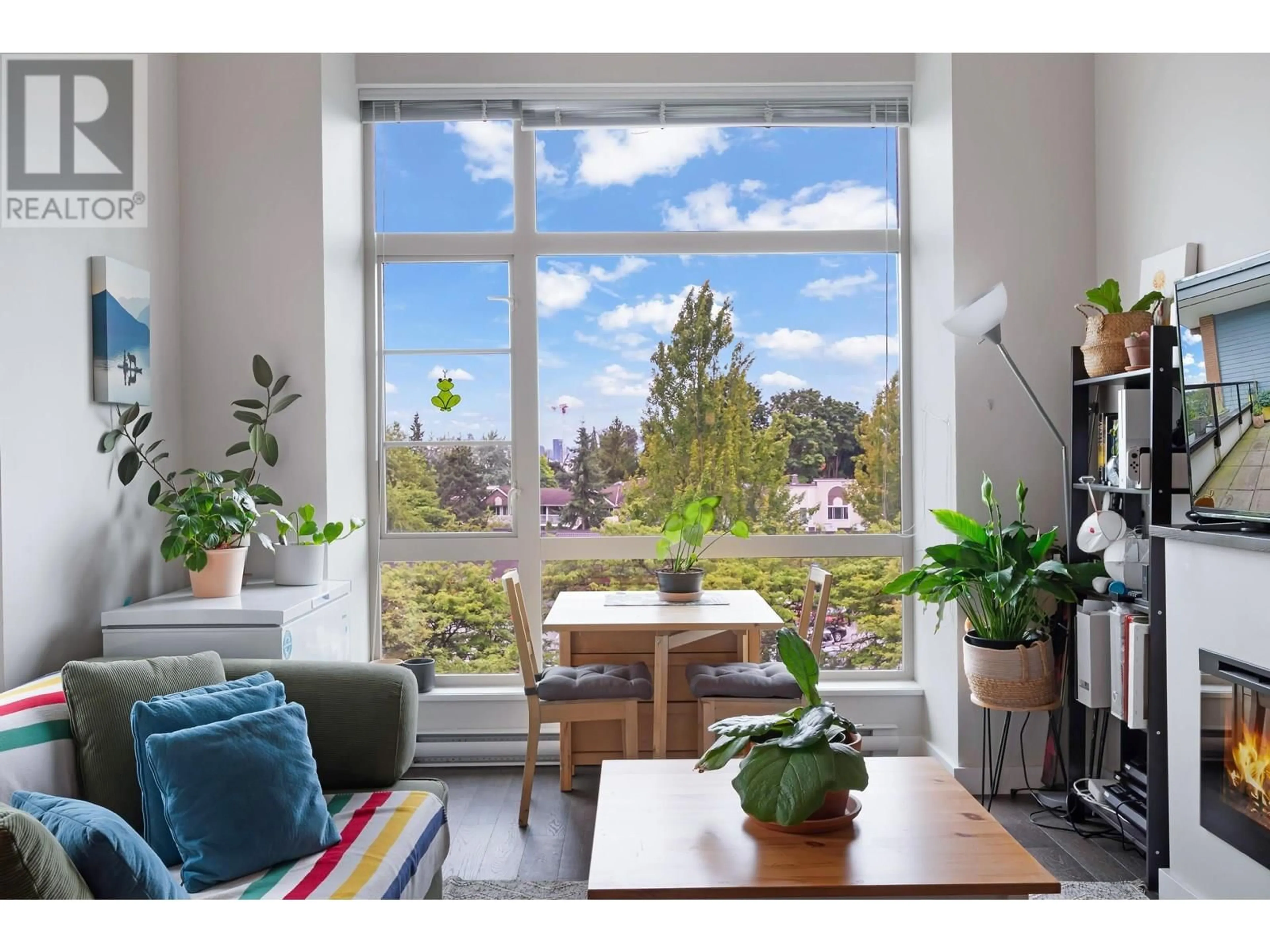 Living room with furniture, wood/laminate floor for 416 - 1330 MARINE DRIVE, North Vancouver British Columbia V7P1T4