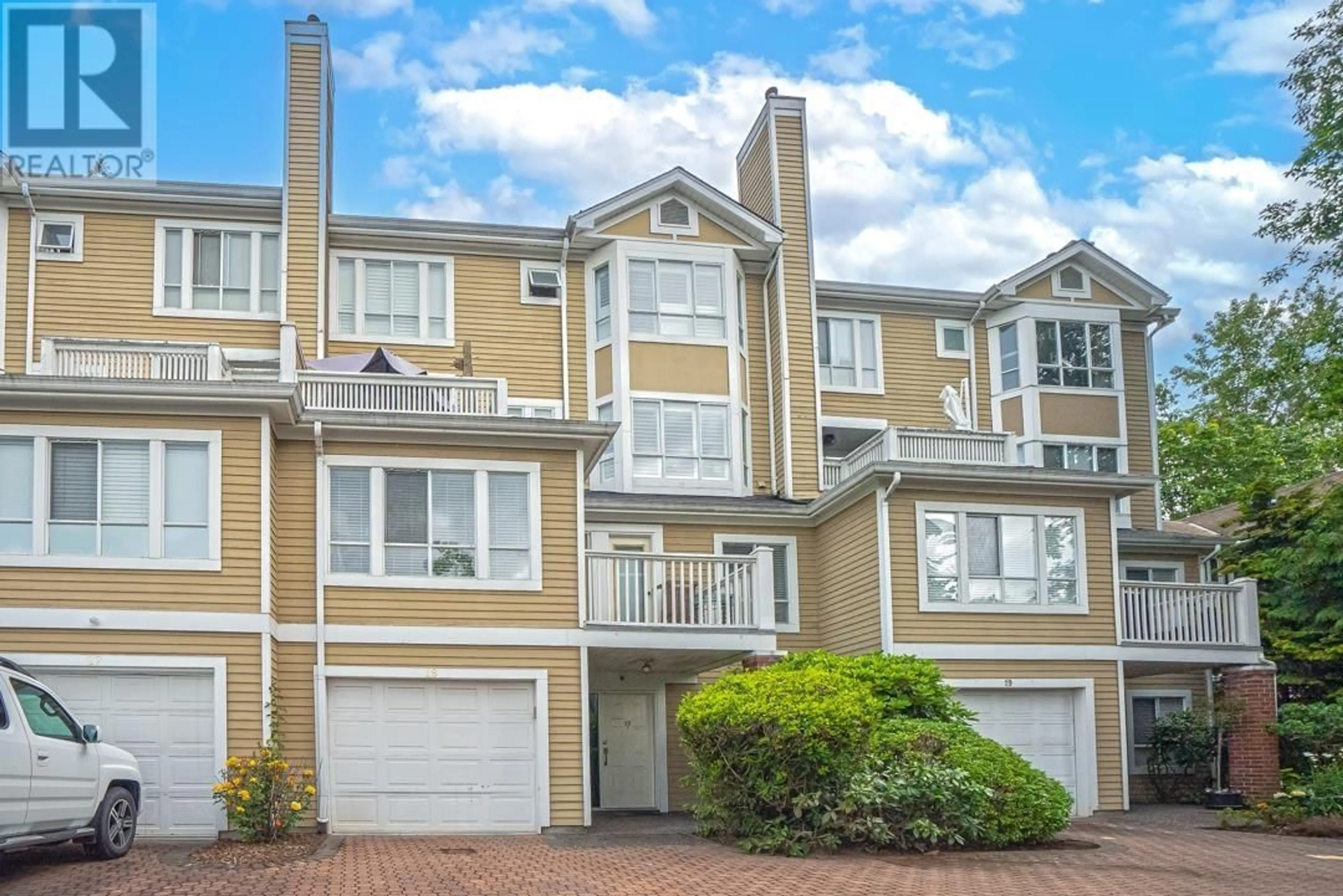 Unknown for 18 - 2658 MORNINGSTAR CRESCENT, Vancouver British Columbia V5S4P4