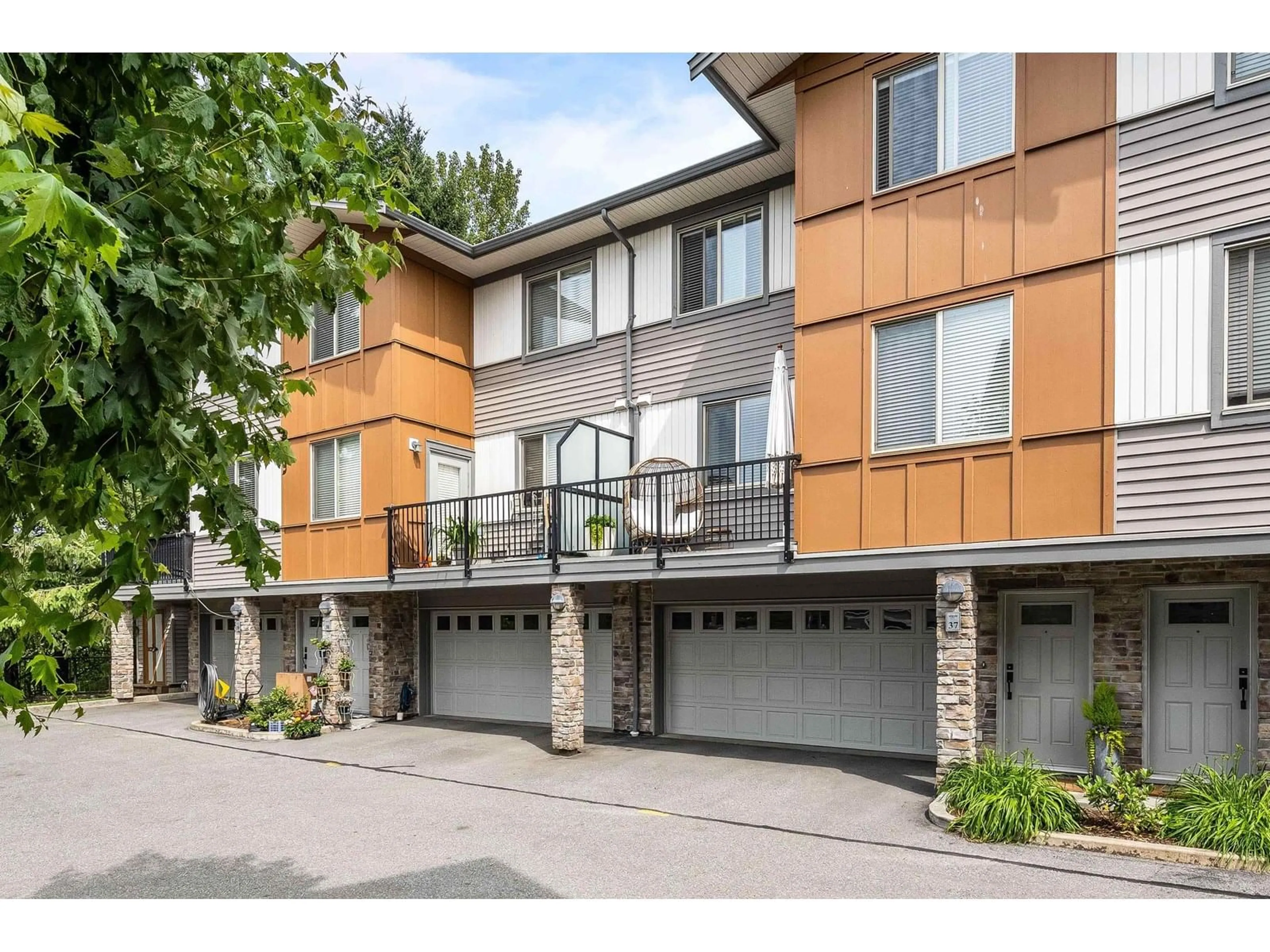 Unknown for 37 - 34248 KING, Abbotsford British Columbia V2S0B1