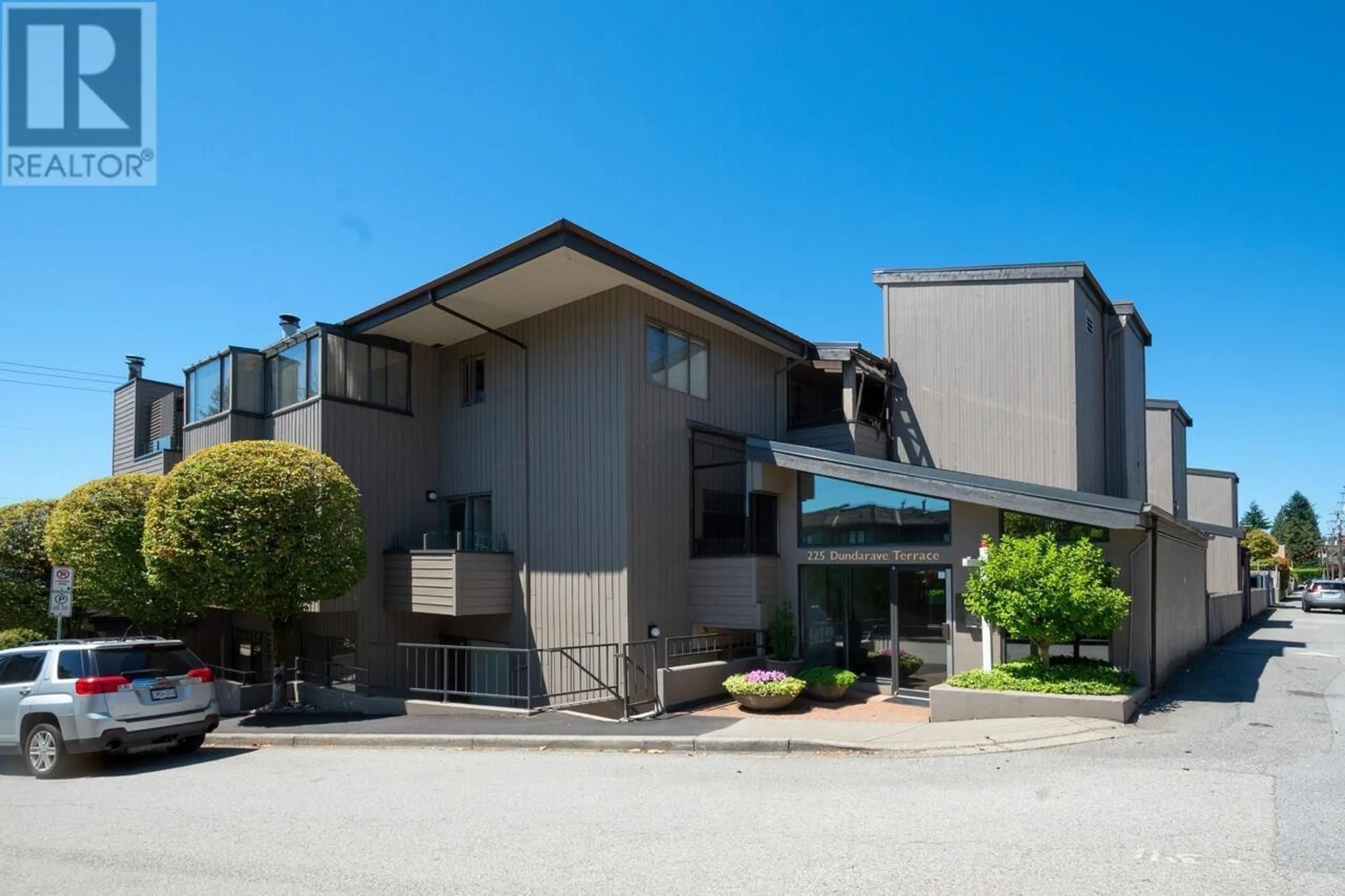 Unknown for 203 - 225 24TH STREET, West Vancouver British Columbia V7V4G9