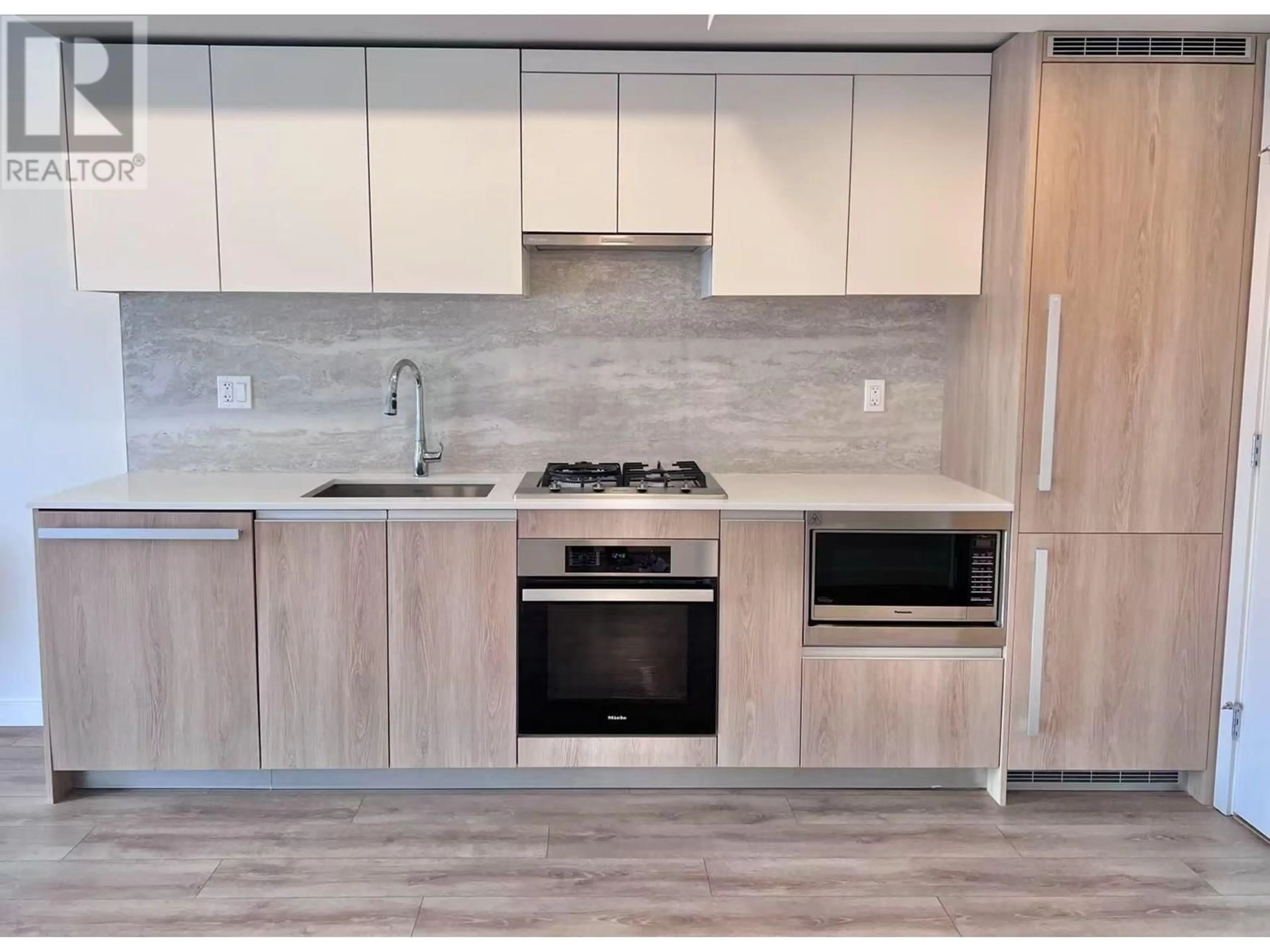 Standard kitchen, wood/laminate floor for 1106 - 6633 BUSWELL STREET, Richmond British Columbia V6Y0M3
