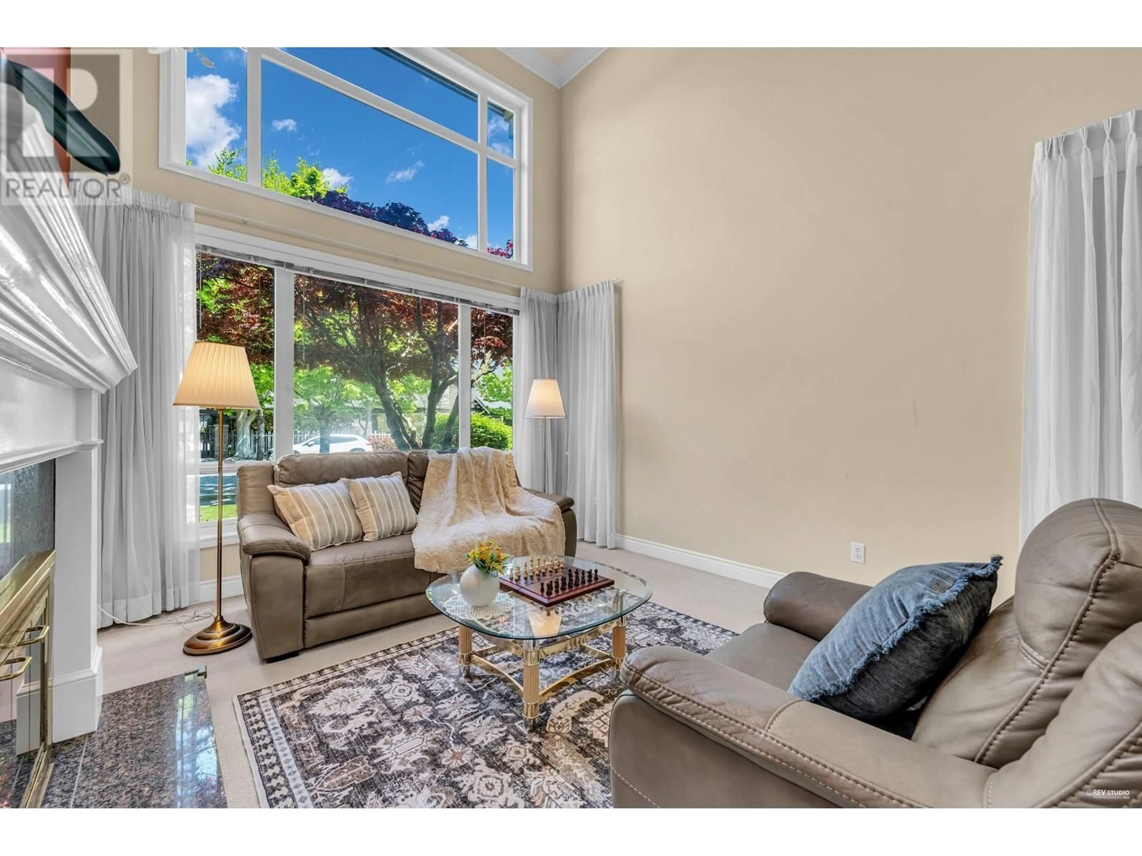 Living room with furniture, unknown for 6271 BARNARD DRIVE, Richmond British Columbia V7C5P8