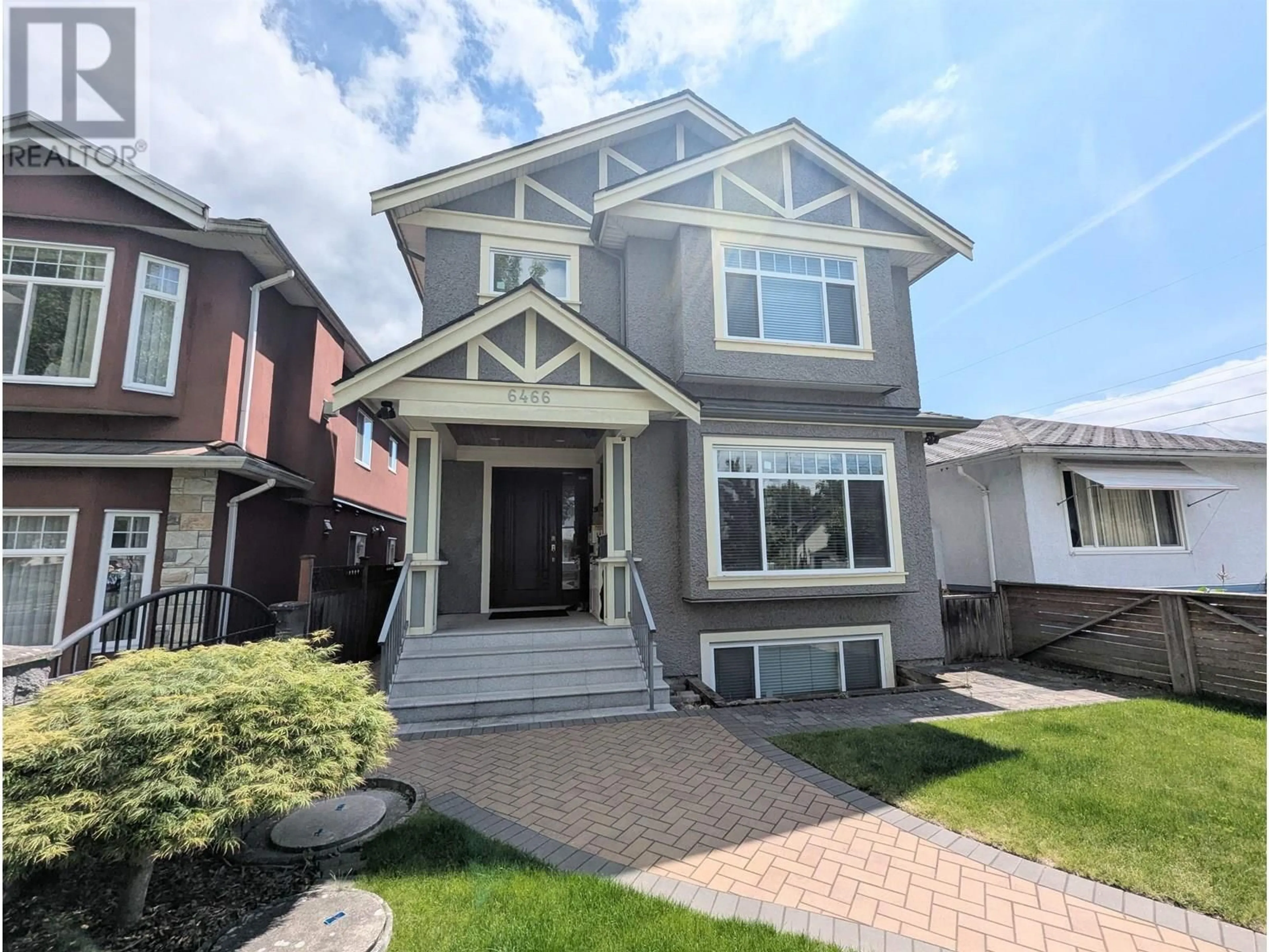 Home with vinyl exterior material, street for 6466 COMMERCIAL STREET, Vancouver British Columbia V5P3P3