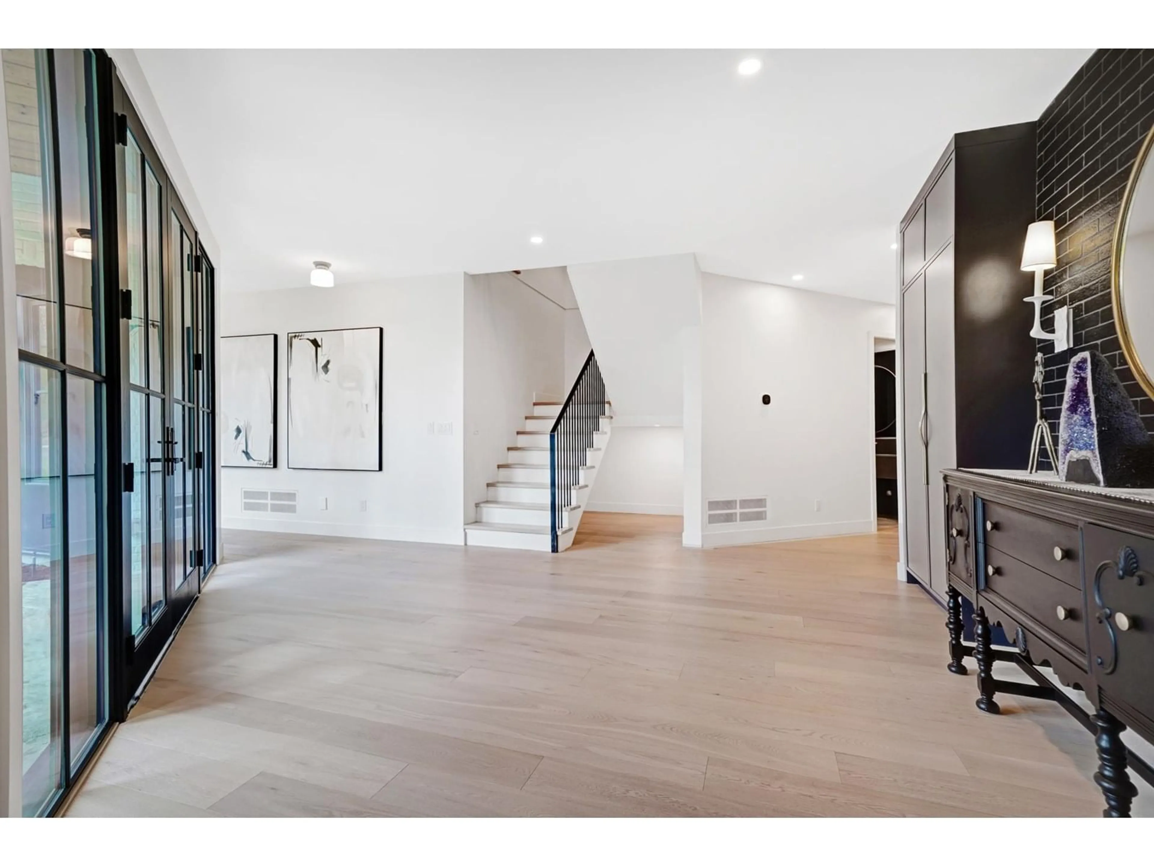 Indoor foyer for 24968 28, Langley British Columbia V4W2R2