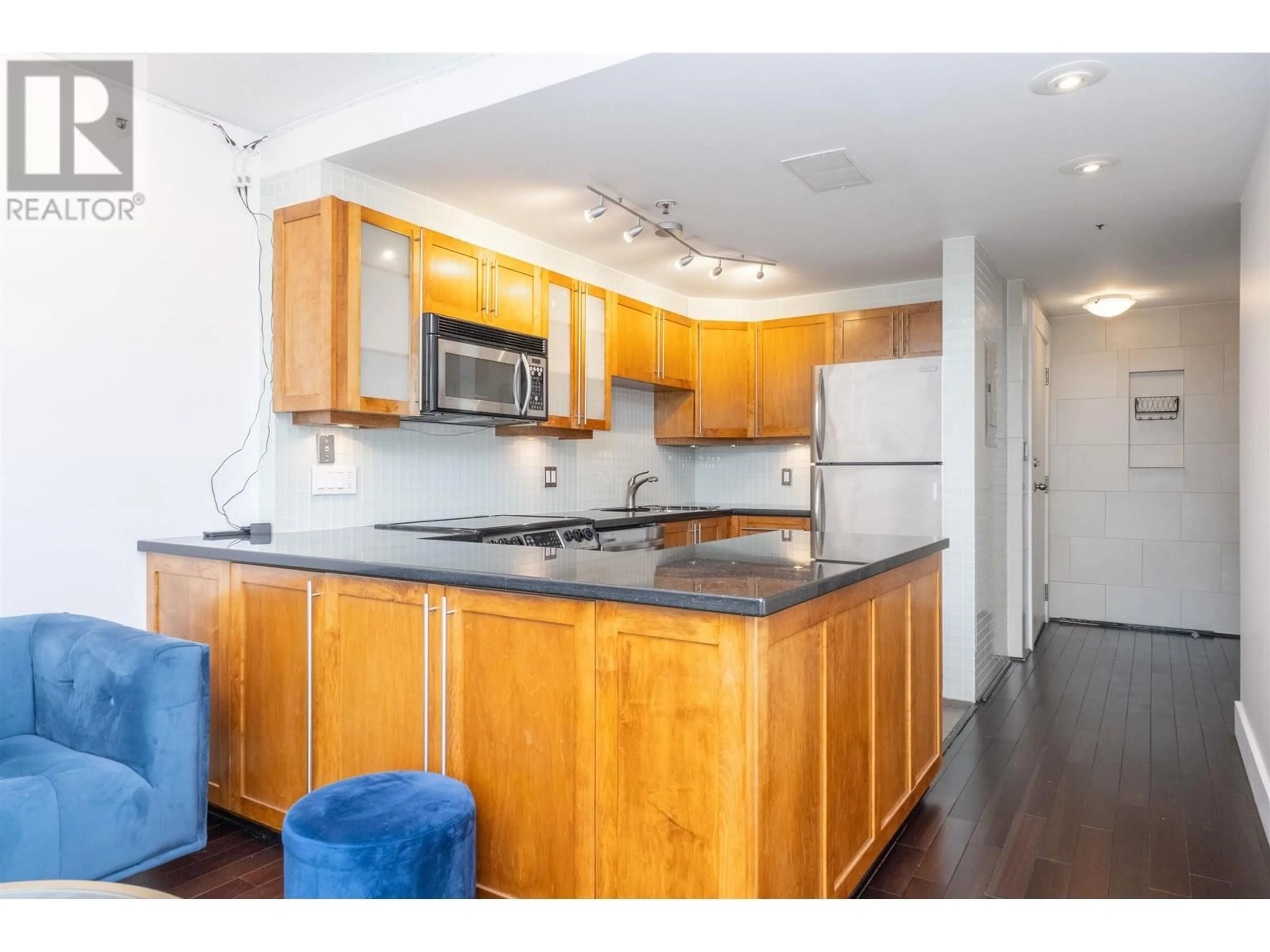 Standard kitchen, wood/laminate floor for 801 - 930 CAMBIE STREET, Vancouver British Columbia V6B5X6