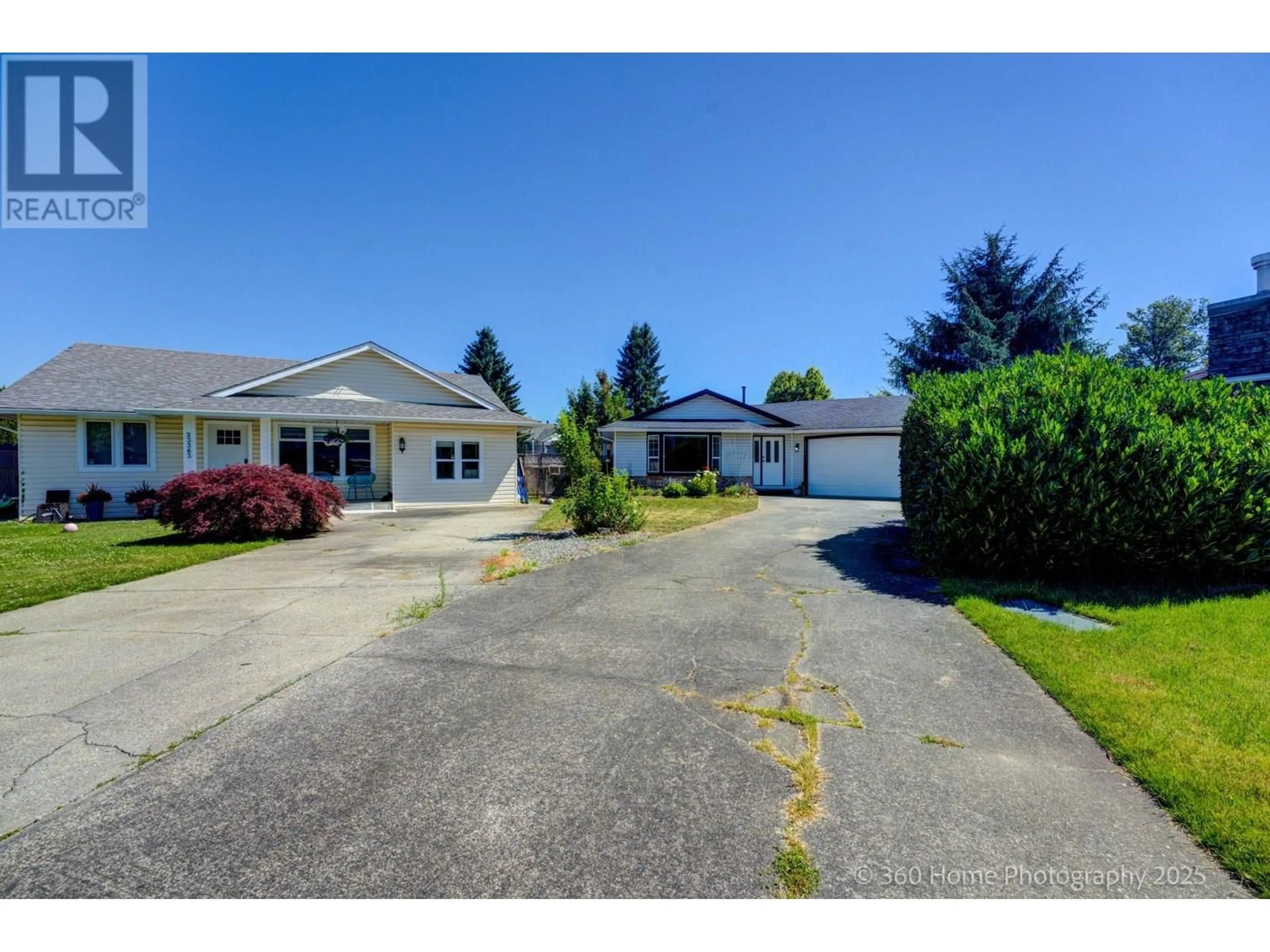 A pic from outside/outdoor area/front of a property/back of a property/a pic from drone, street for 23369 117B AVENUE, Maple Ridge British Columbia V2X0B9
