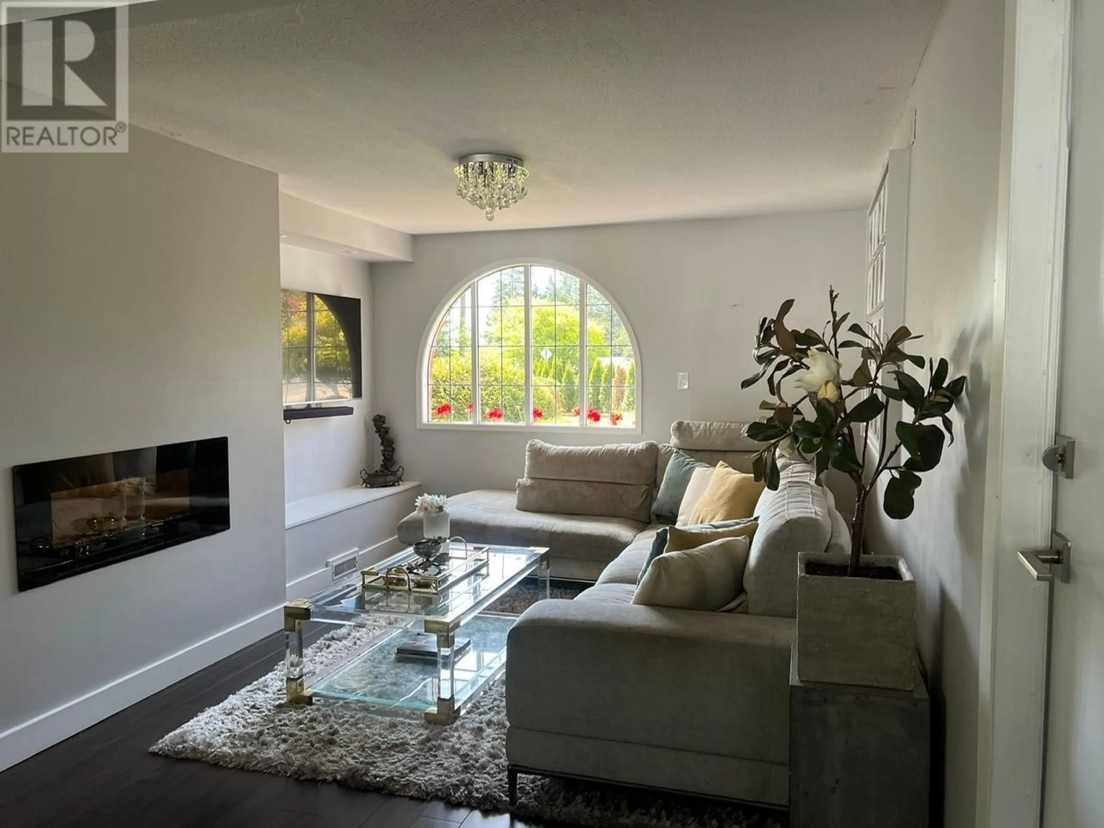 Living room with furniture, unknown for 695 BURLEY DRIVE, West Vancouver British Columbia V7T1Z3