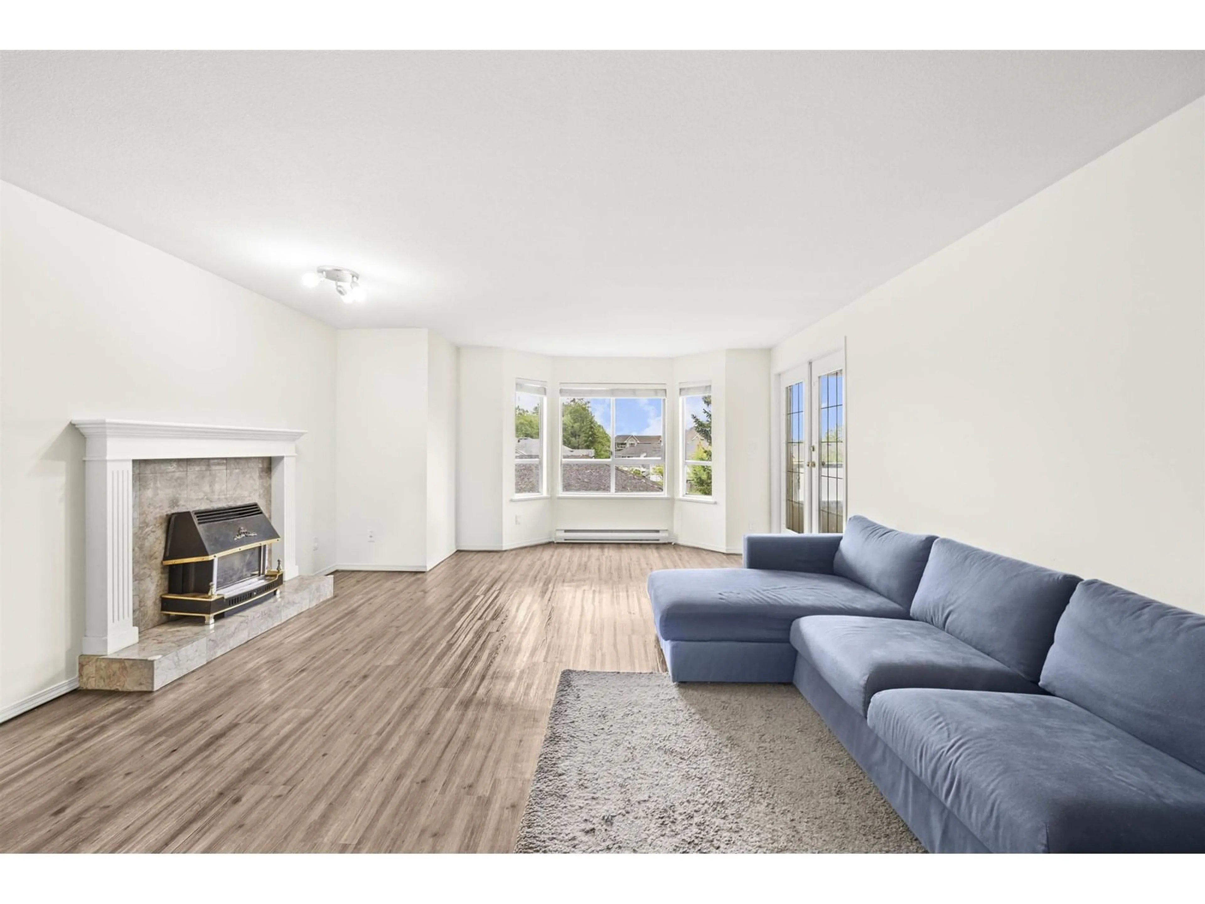 Living room with furniture, unknown for 206 - 2440 197, Langley British Columbia V2Y1H9