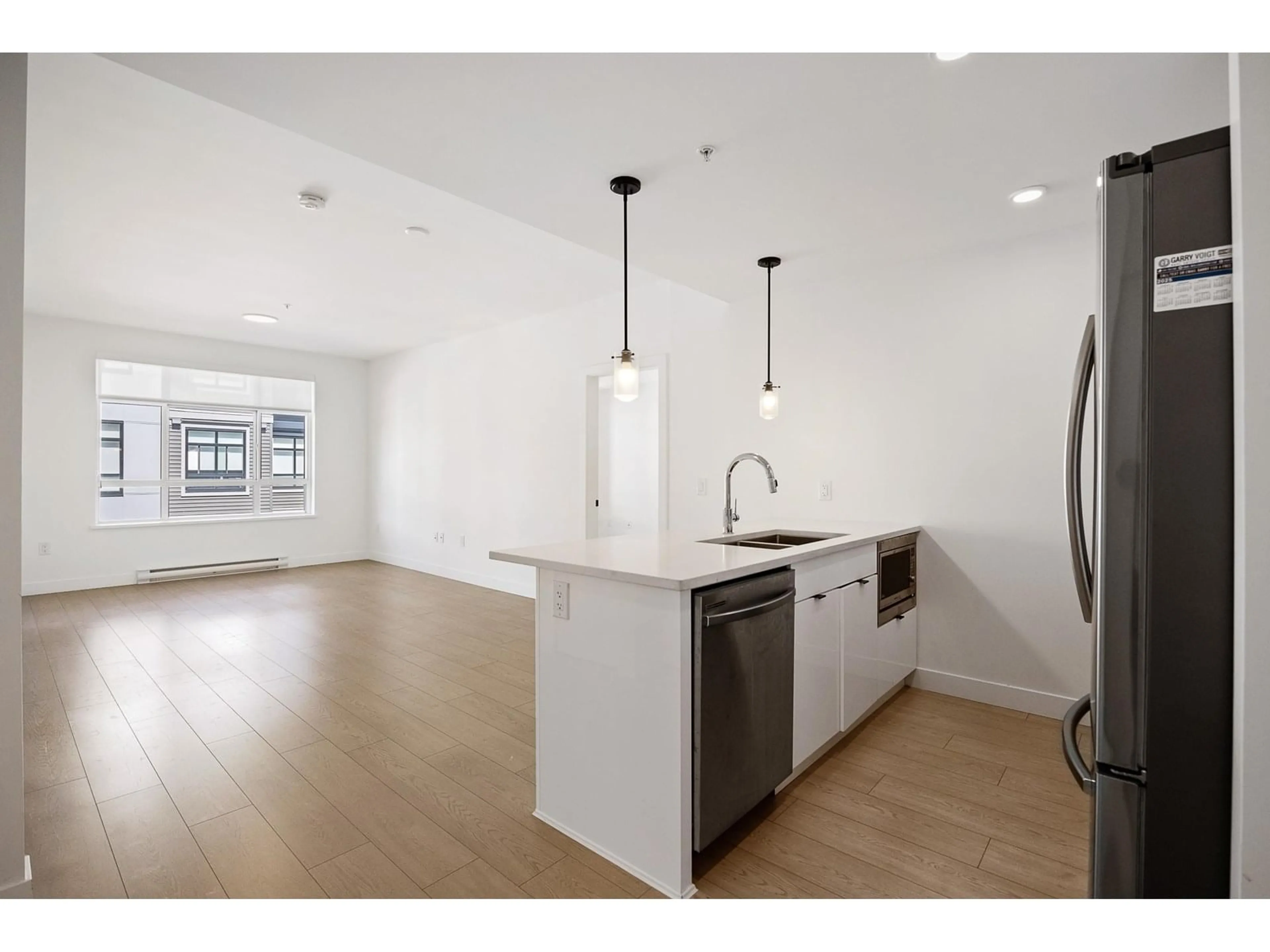 Open concept kitchen, unknown for 307 - 19945 BRYDON, Langley British Columbia V3A0P4