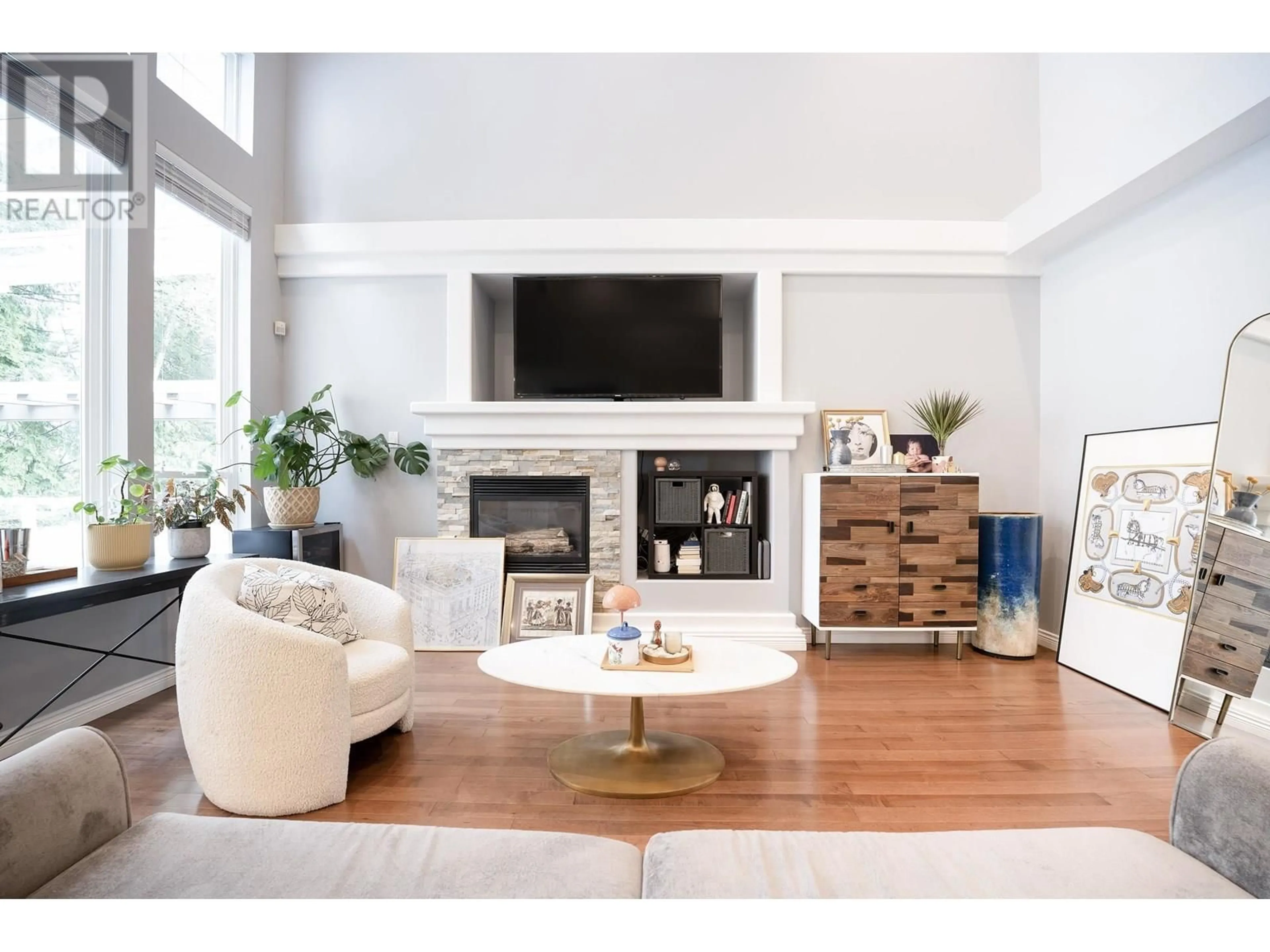 Living room with furniture, wood/laminate floor for 3271 CHARTWELL, Coquitlam British Columbia V3E3M9