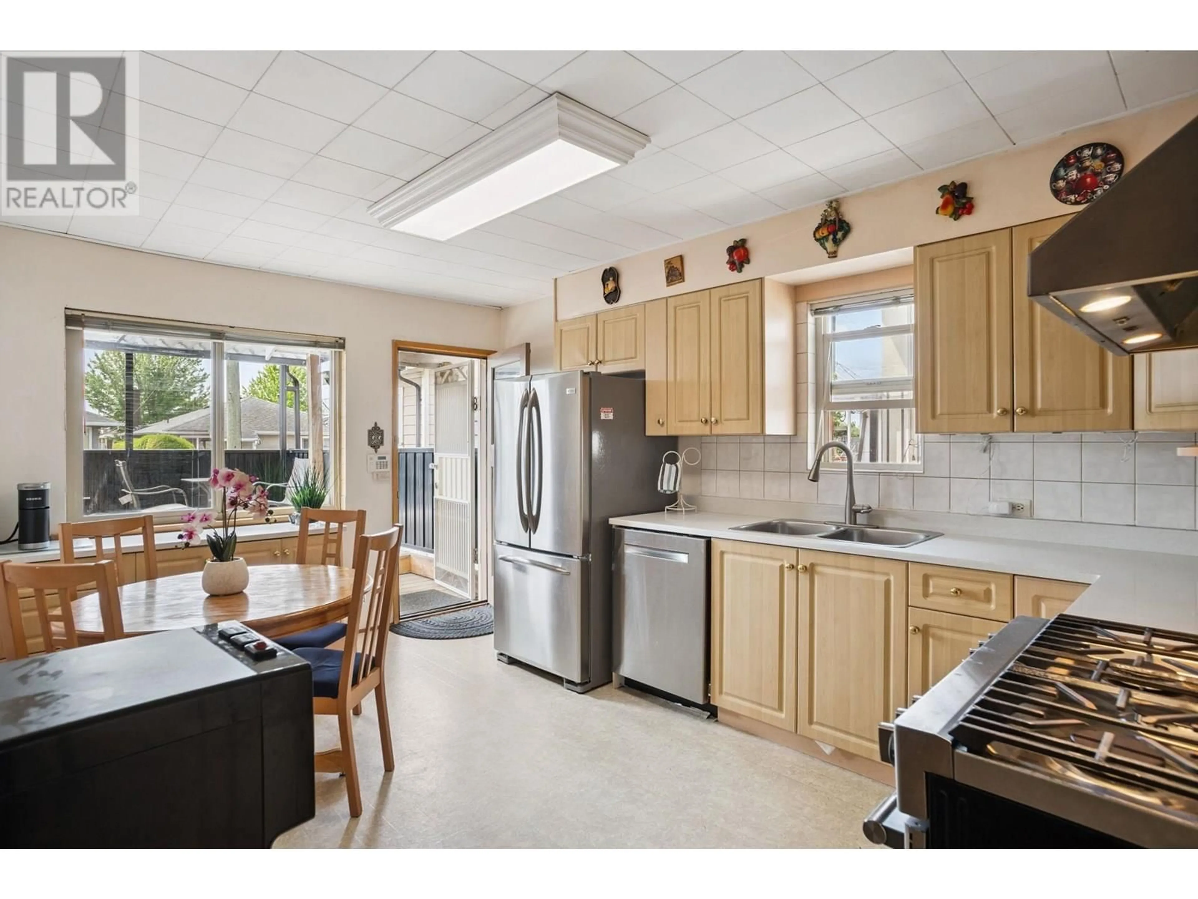 Unknown for 3260 48 AVENUE, Vancouver British Columbia V5S1H5